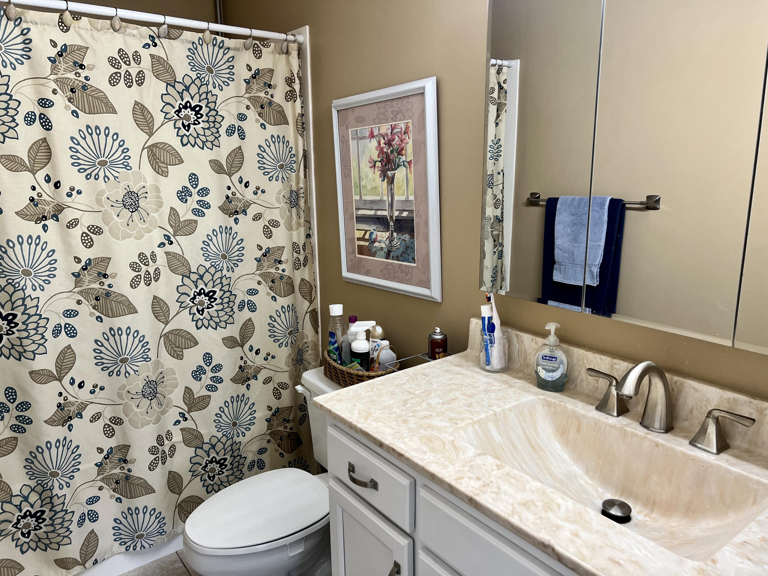 LAKE LORRAINE ESTATES - Residential
