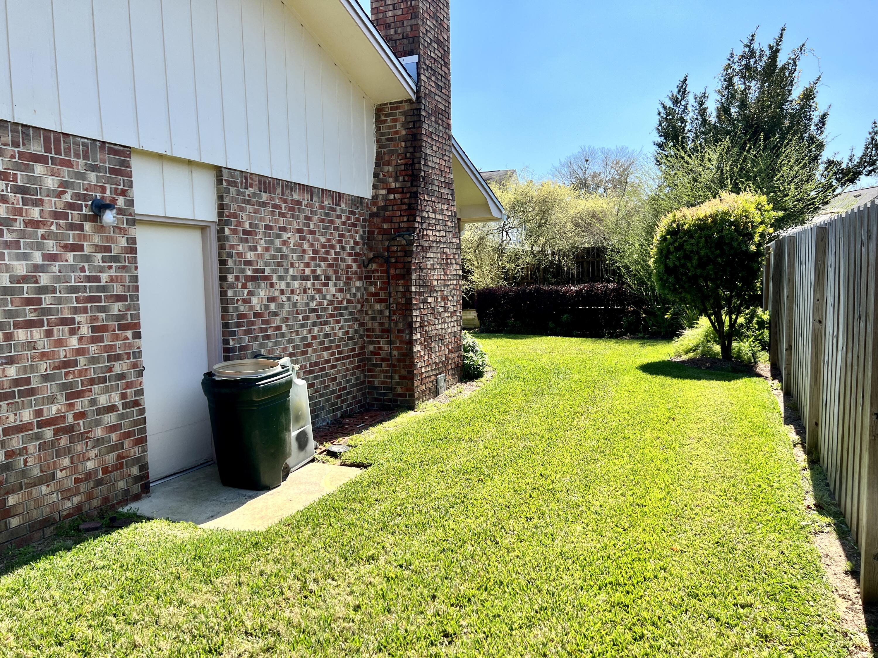 LAKE LORRAINE ESTATES - Residential