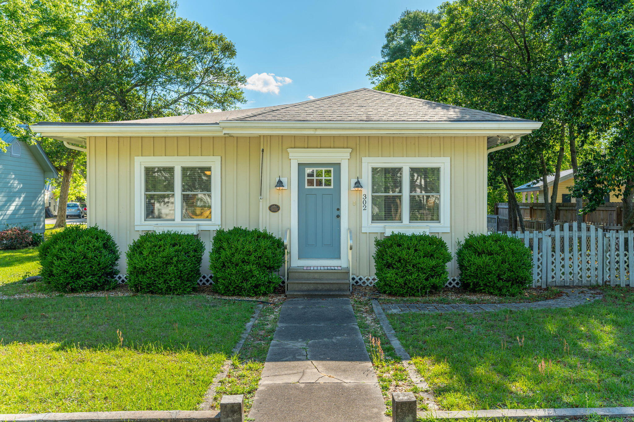 TOWN OF DEFUNIAK SPRINGS - Residential Lease