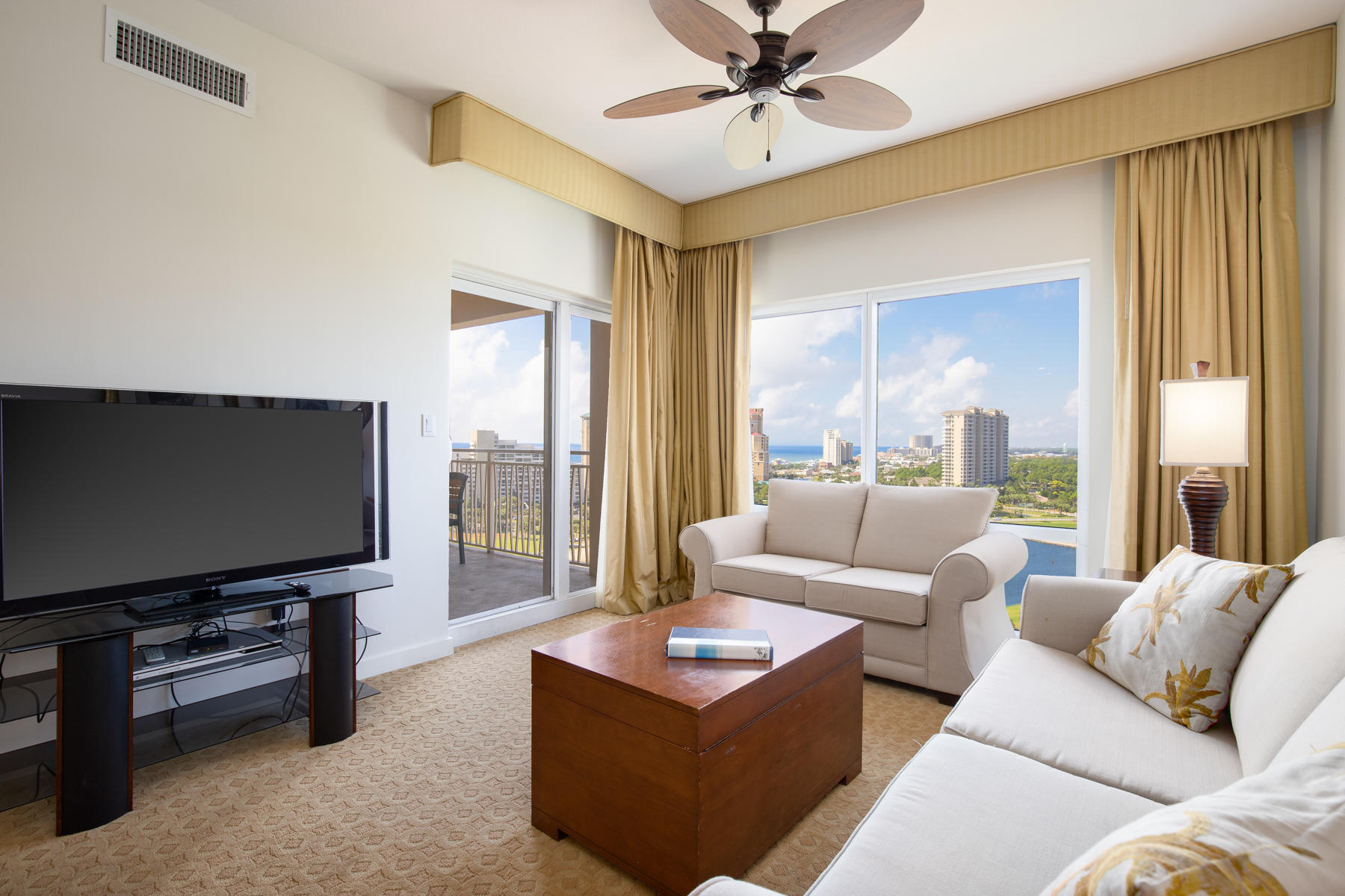 Luau Condo Ph I - Residential