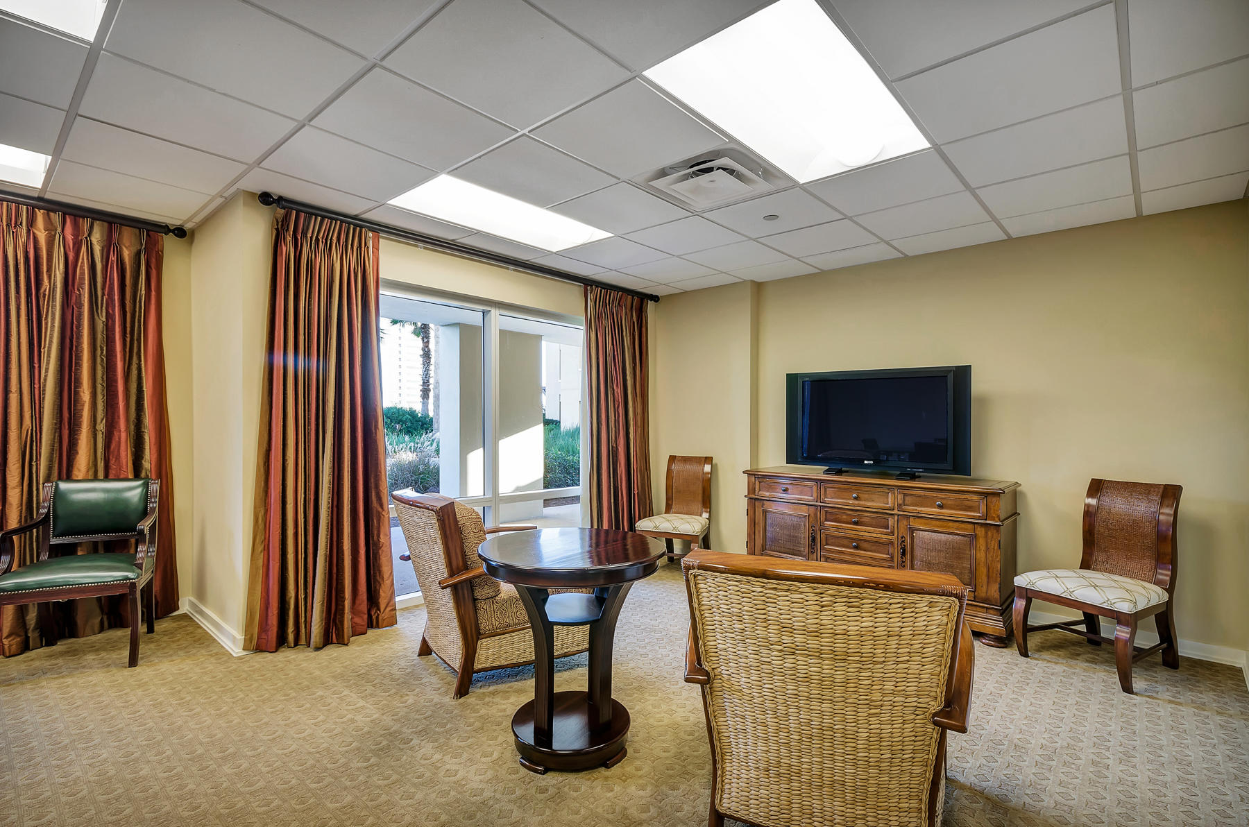 Luau Condo Ph I - Residential