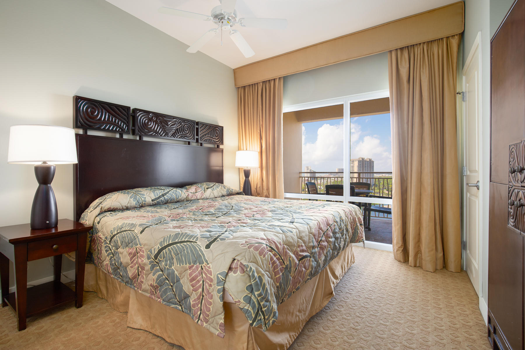 Luau Condo Ph I - Residential