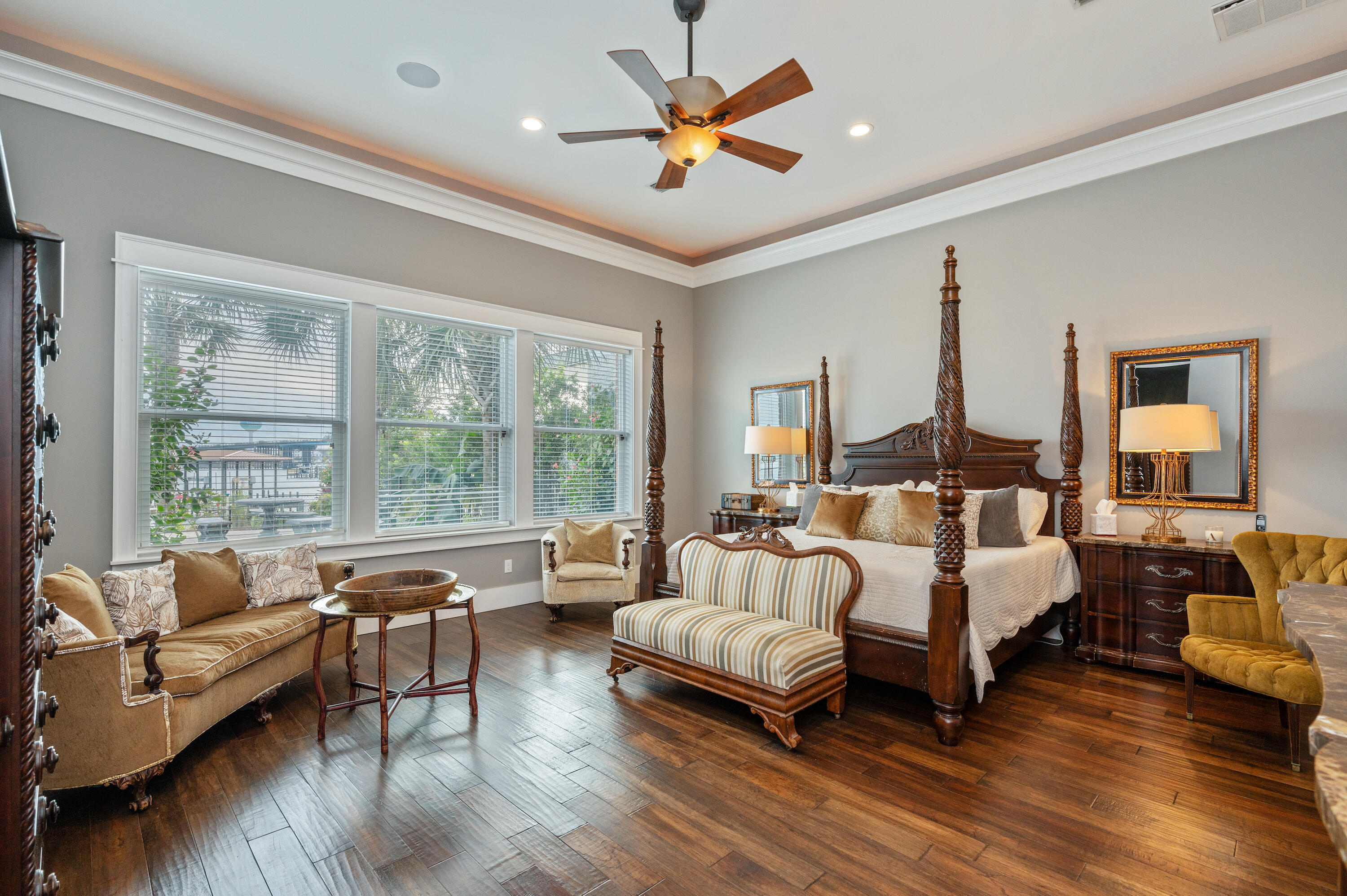 Bay Towne - Residential