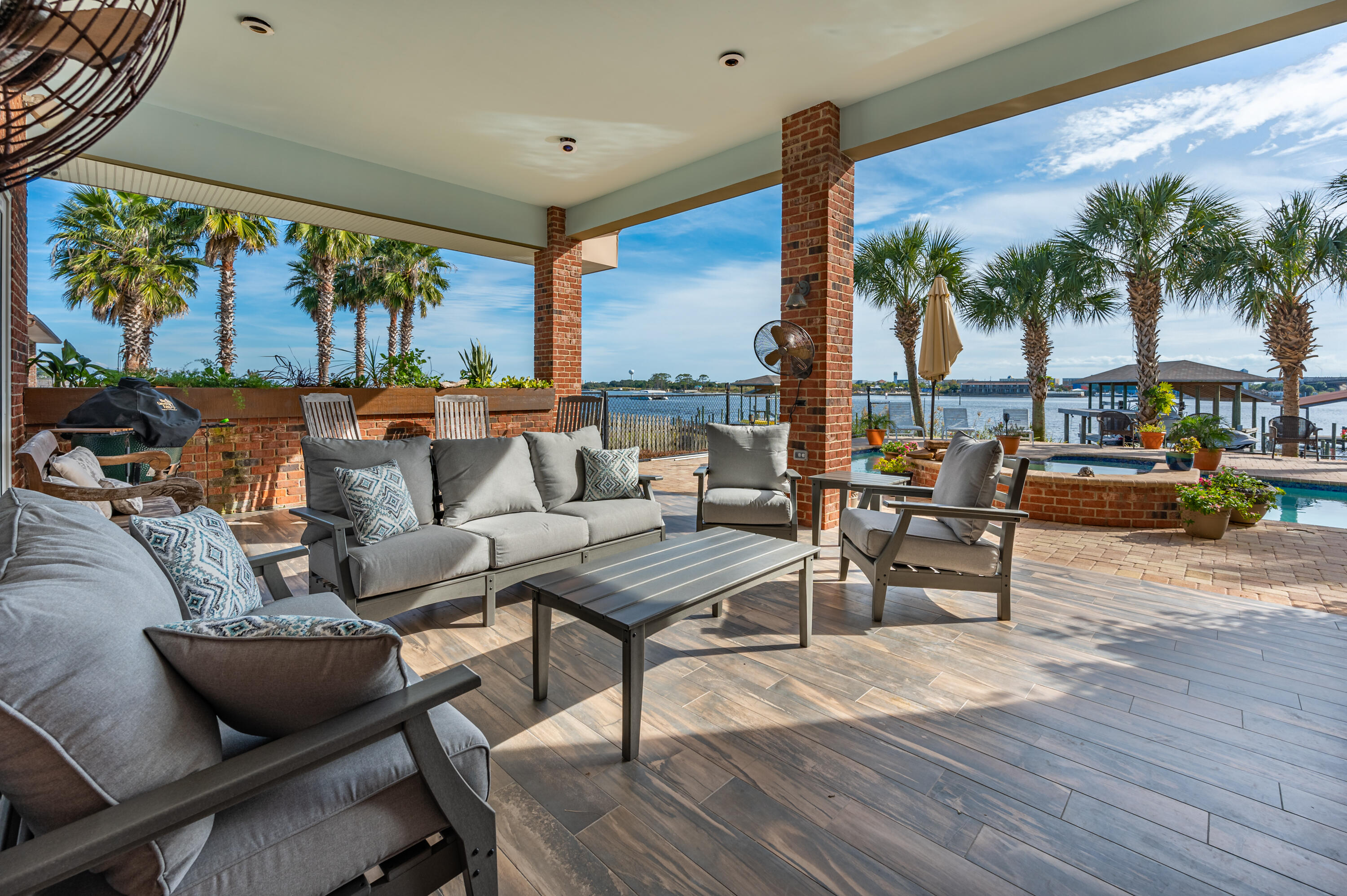 Bay Towne - Residential