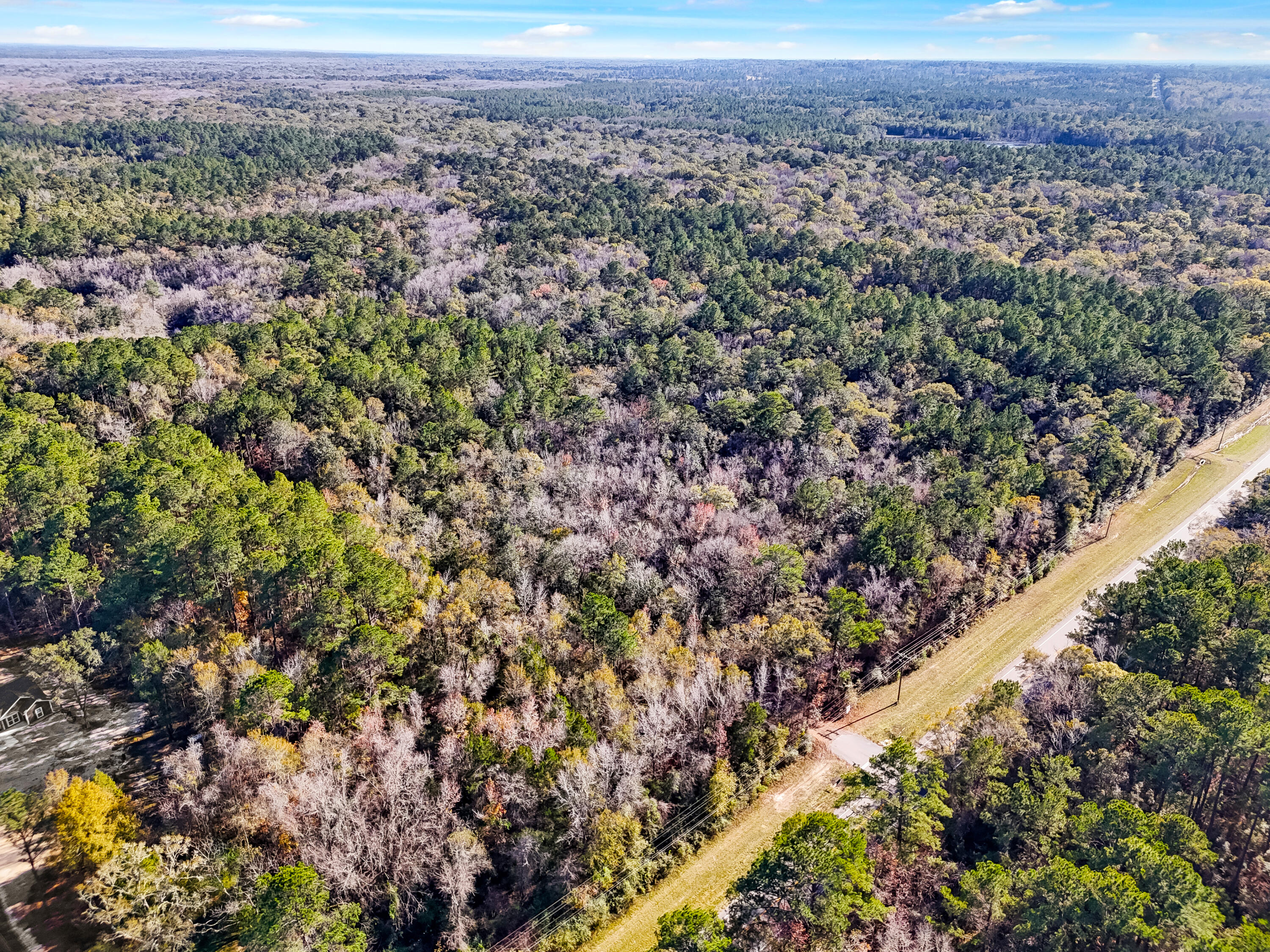 NO RECORDED SUBDIVISION - Land