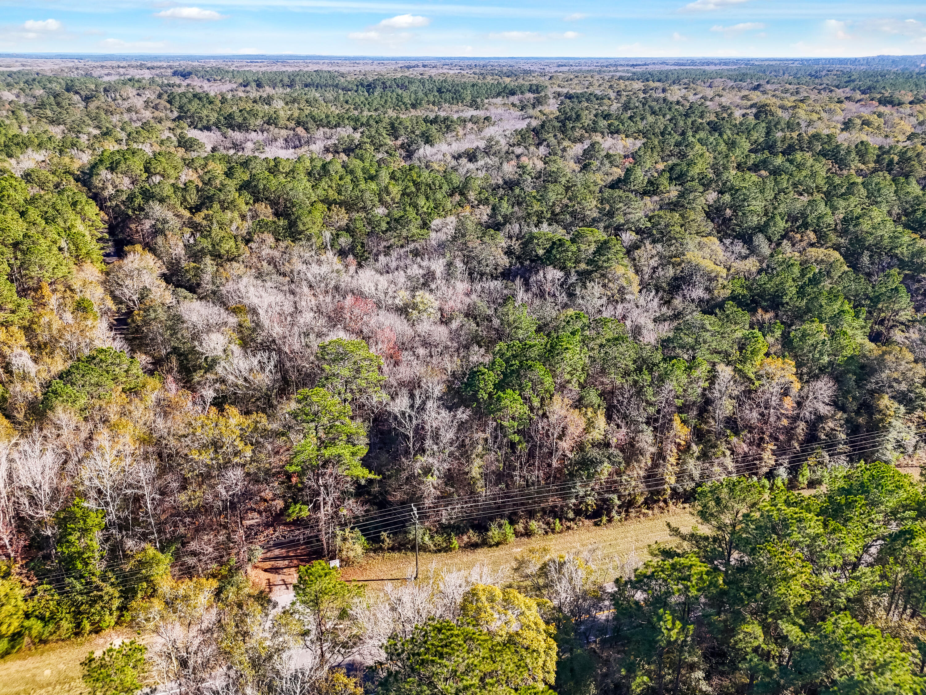 NO RECORDED SUBDIVISION - Land