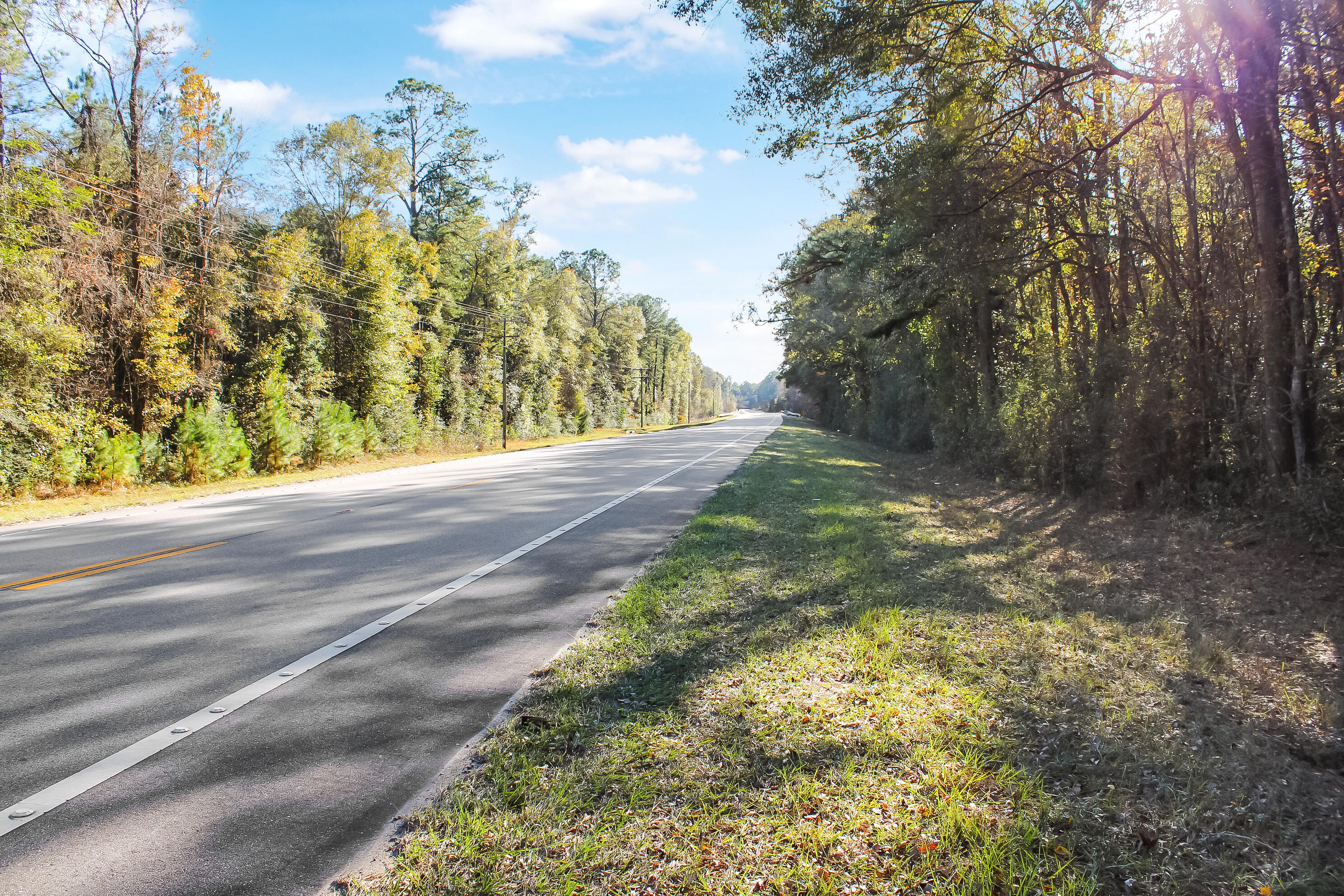 NO RECORDED SUBDIVISION - Land