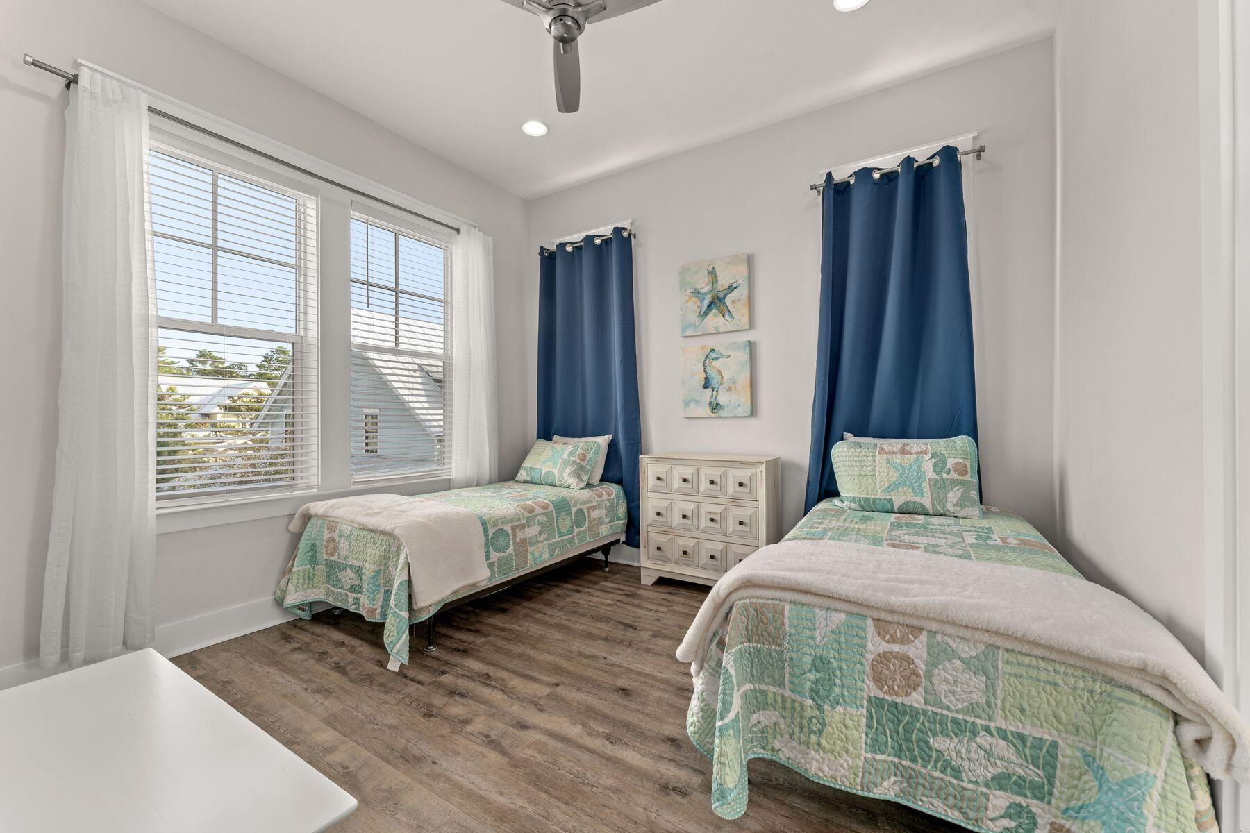 LAKESIDE AT BLUE MOUNTAIN BEACH - Residential