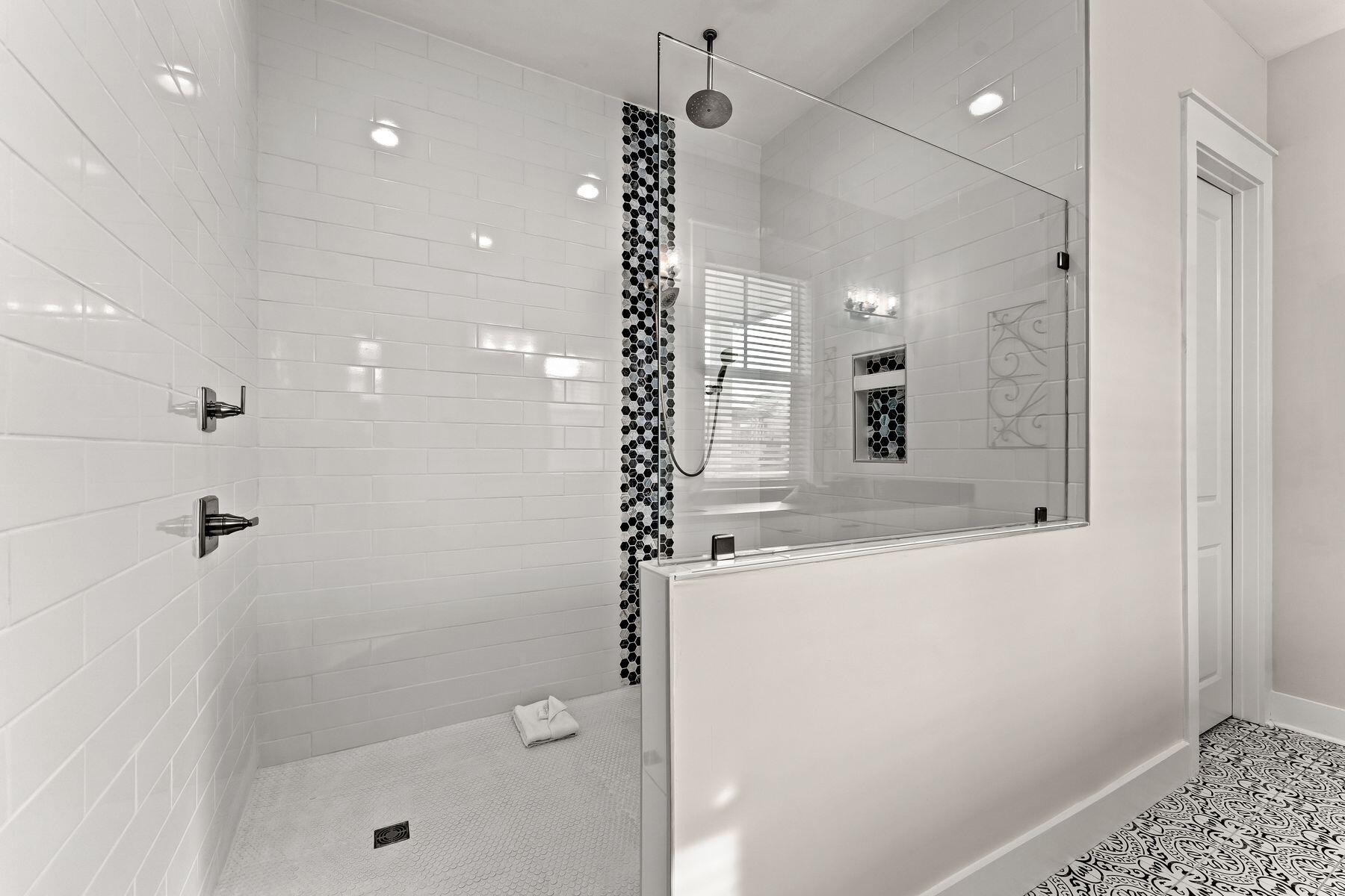 LAKESIDE AT BLUE MOUNTAIN BEACH - Residential