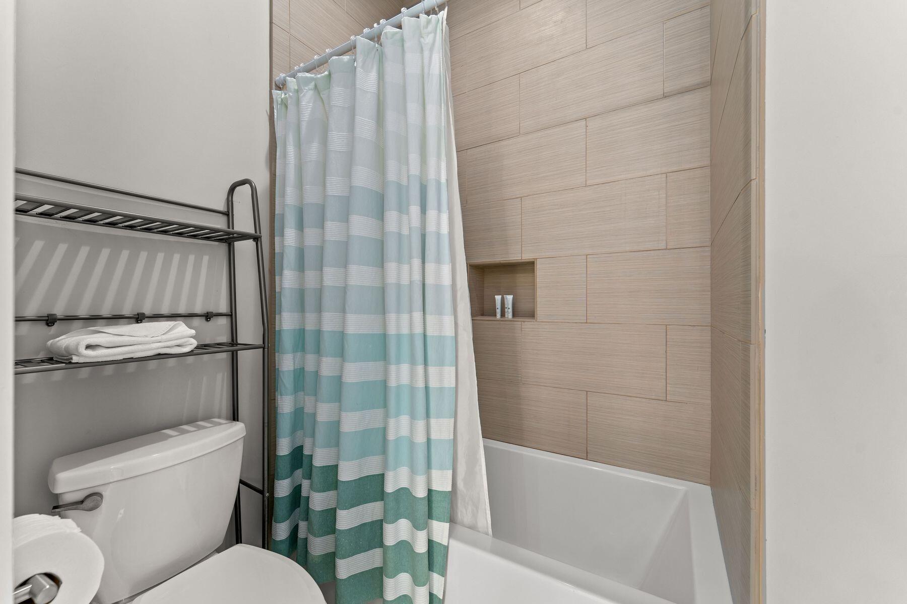 LAKESIDE AT BLUE MOUNTAIN BEACH - Residential