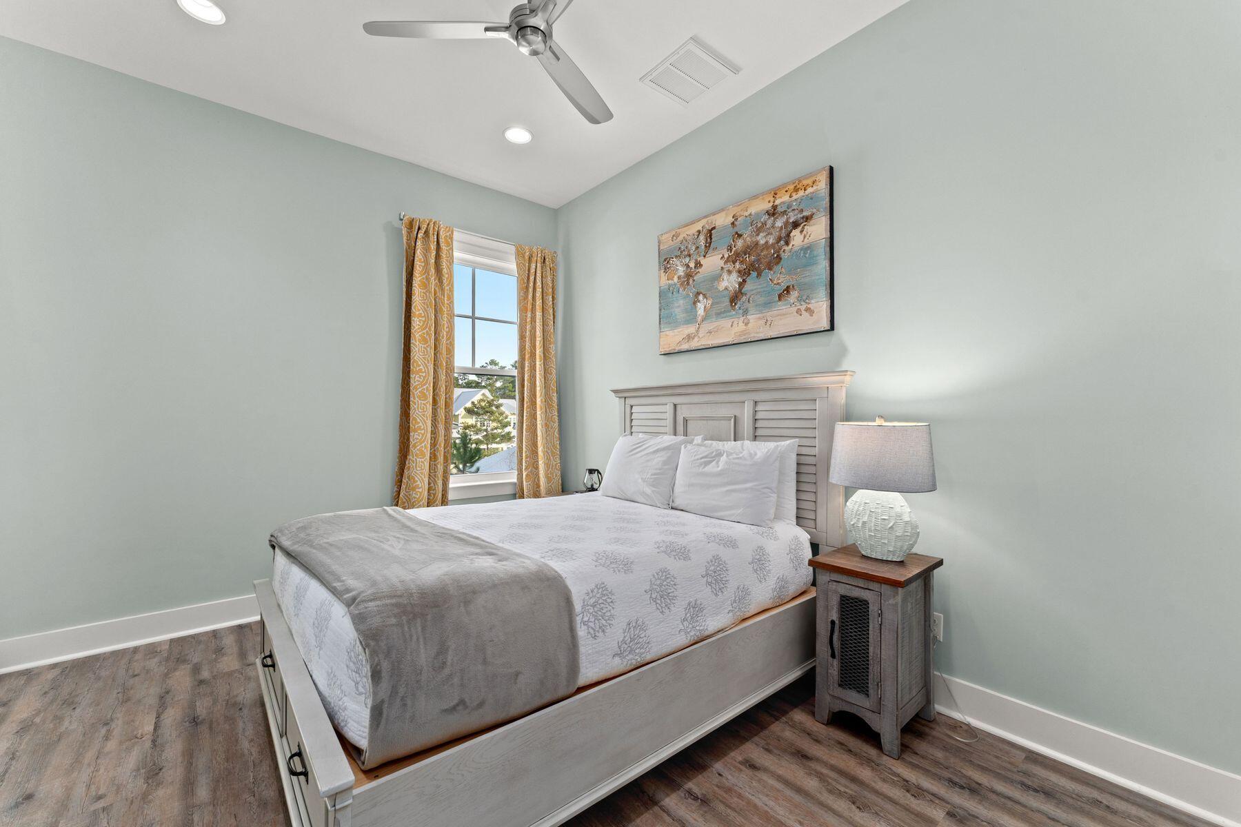 LAKESIDE AT BLUE MOUNTAIN BEACH - Residential