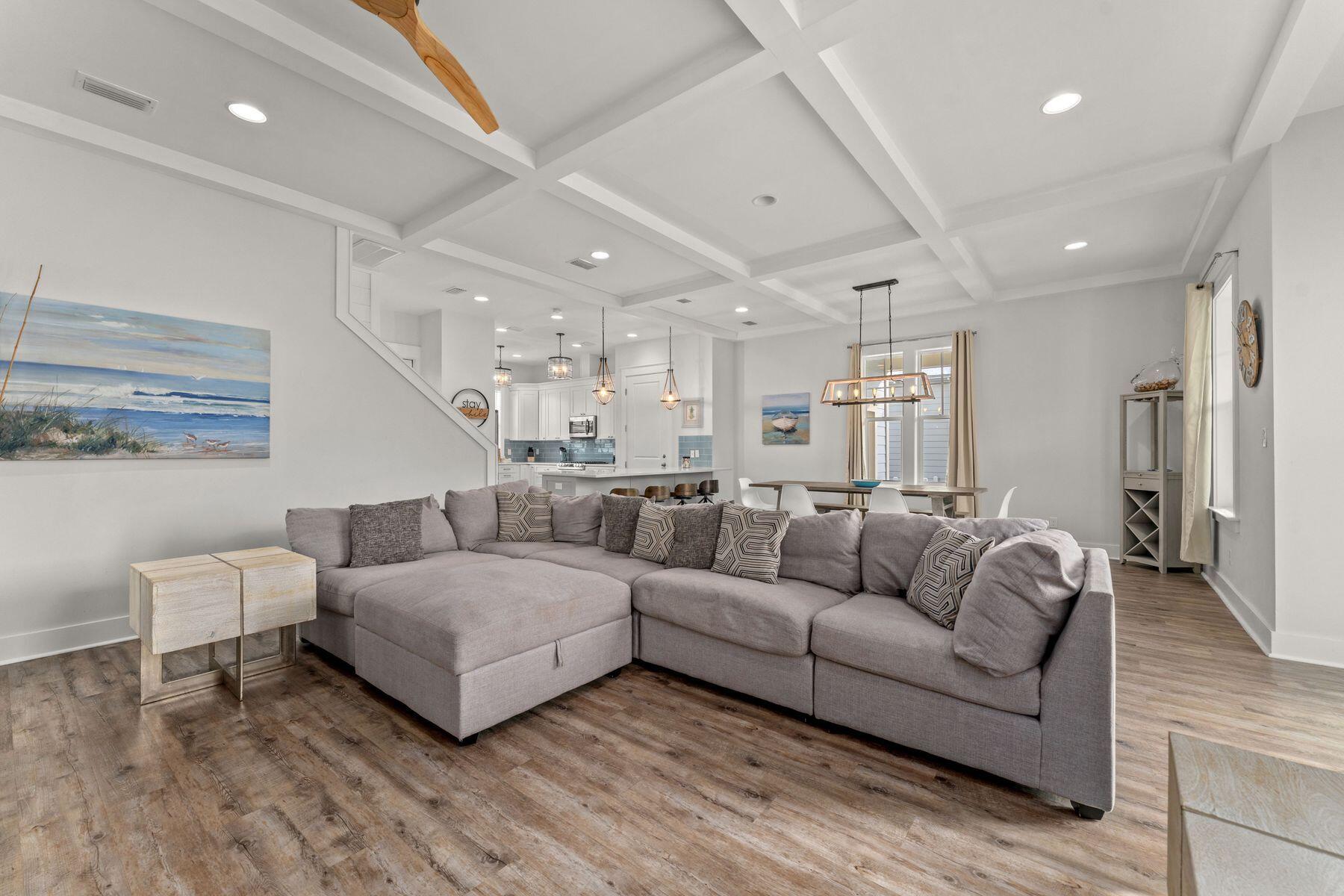 LAKESIDE AT BLUE MOUNTAIN BEACH - Residential