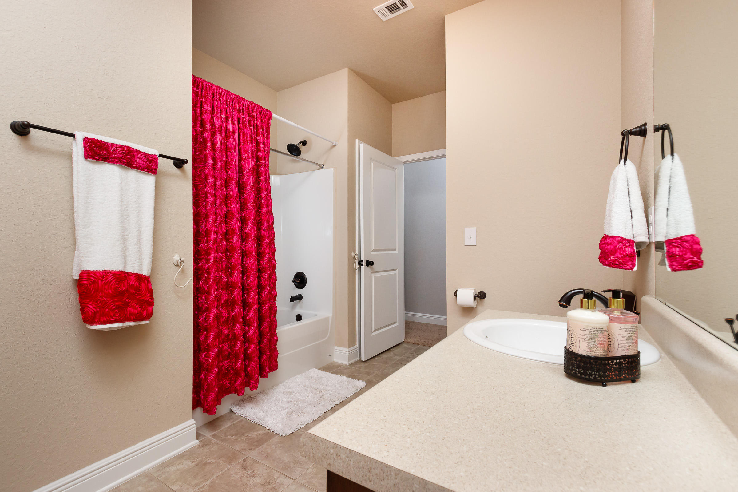 HOMEWOOD EST - Residential