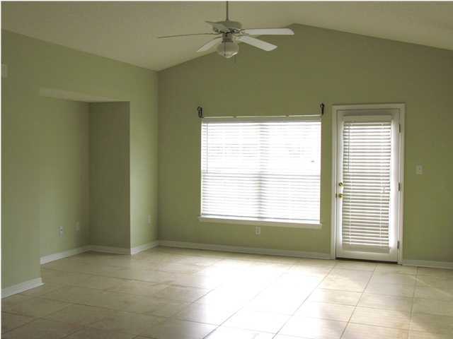 THE OAKS AT NICEVILLE - Residential Lease