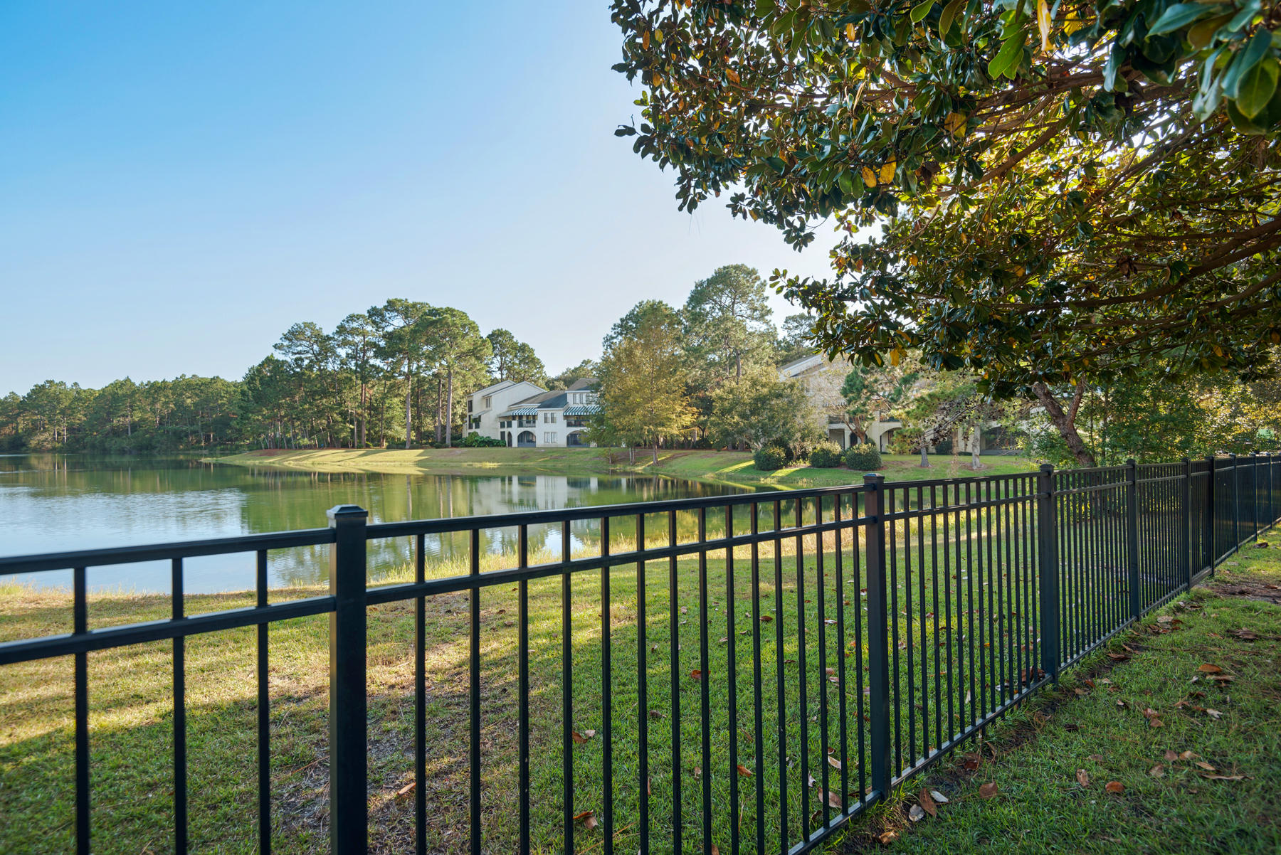 HIDDEN LAKES - Residential