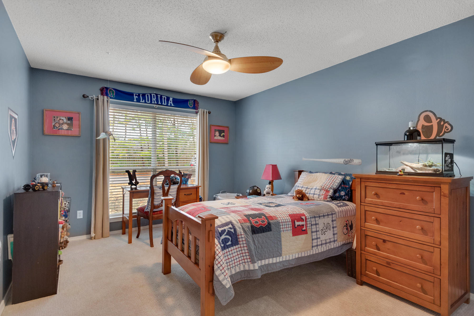 HIDDEN LAKES - Residential