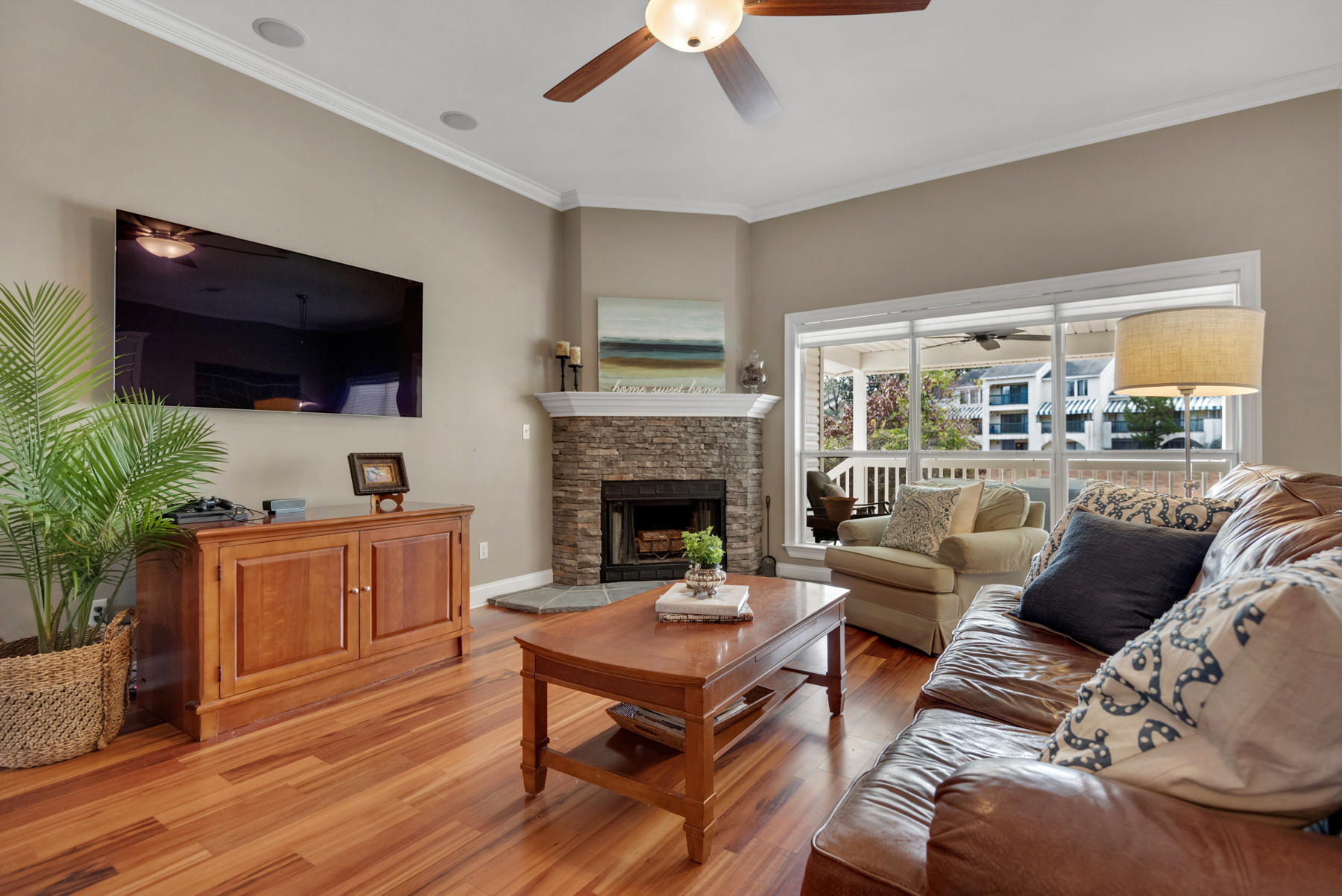 HIDDEN LAKES - Residential