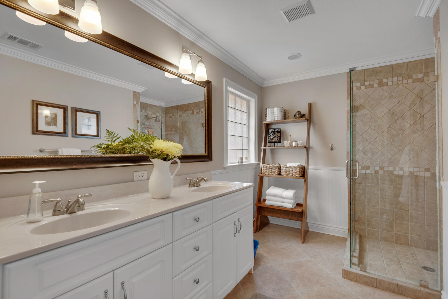 HIDDEN LAKES - Residential