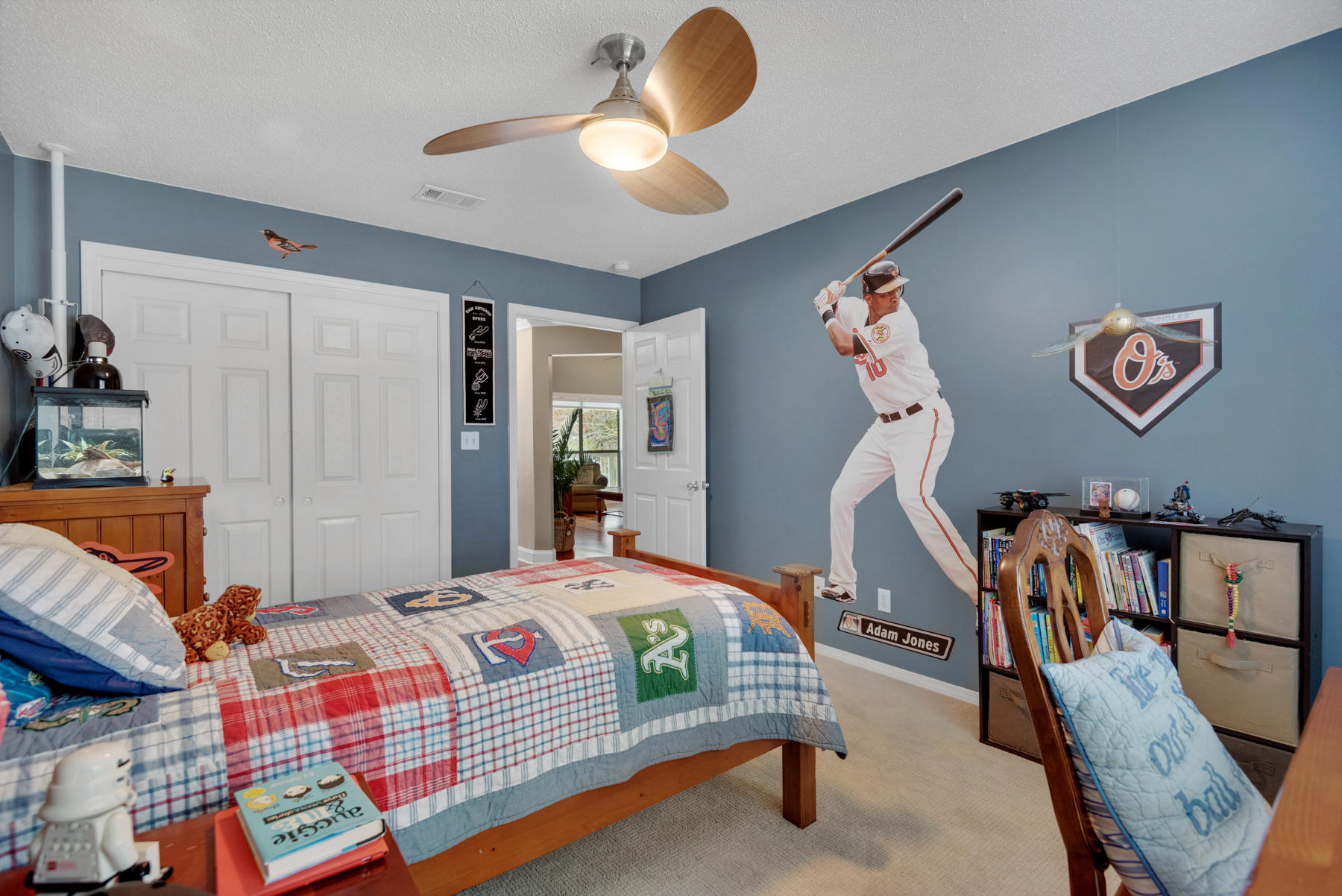 HIDDEN LAKES - Residential