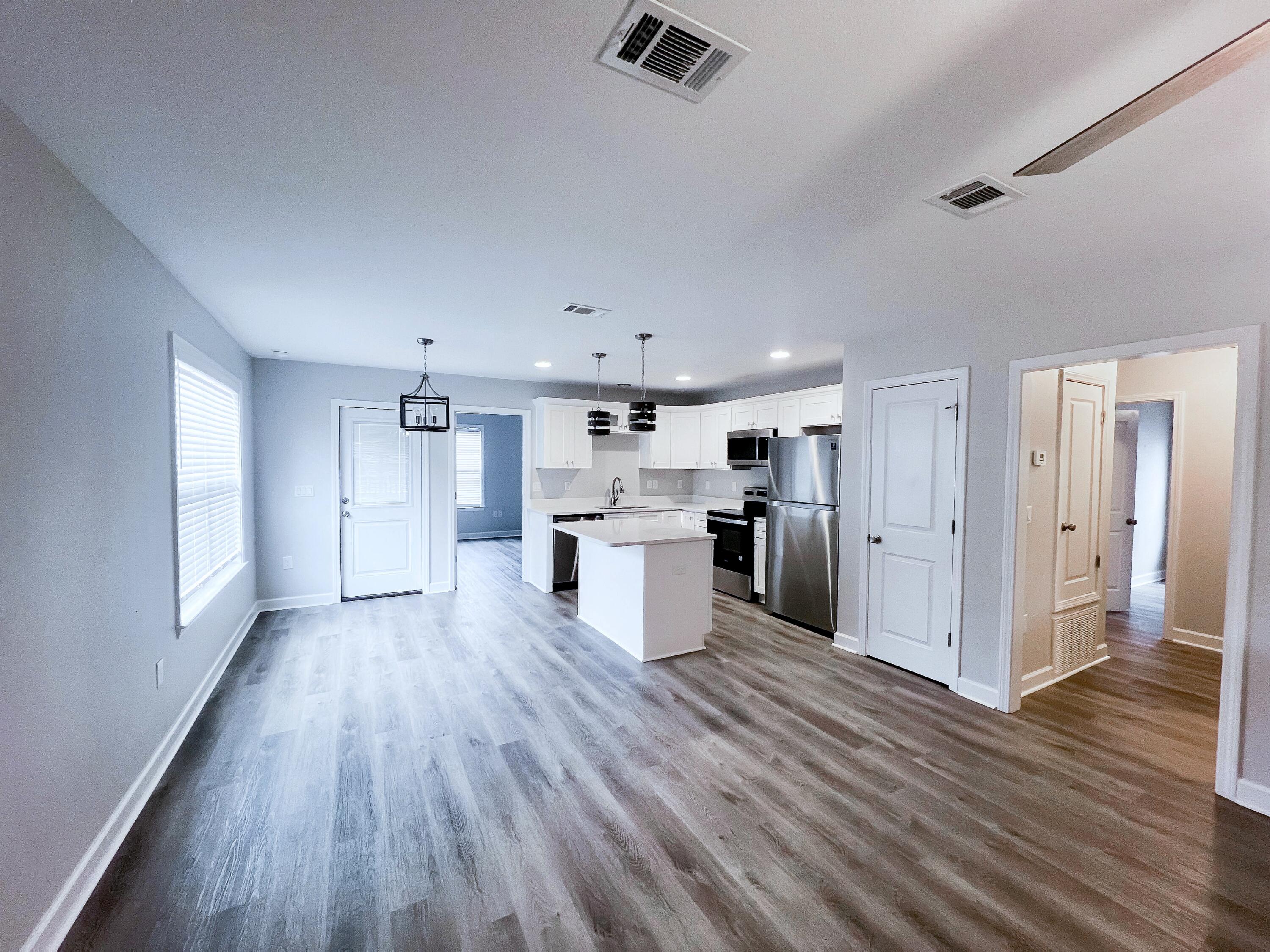 GARDEN CITY - Residential Lease