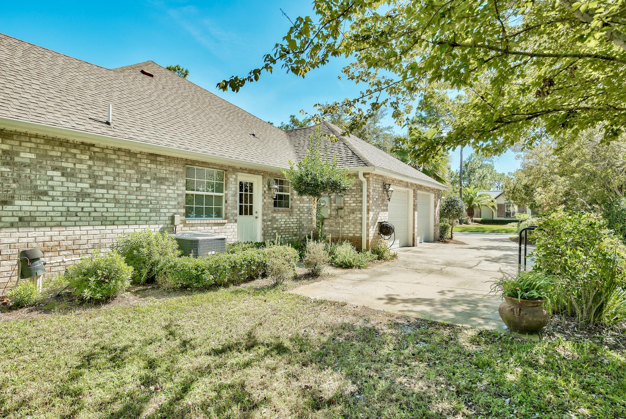 BOTANY BAYOU - Residential