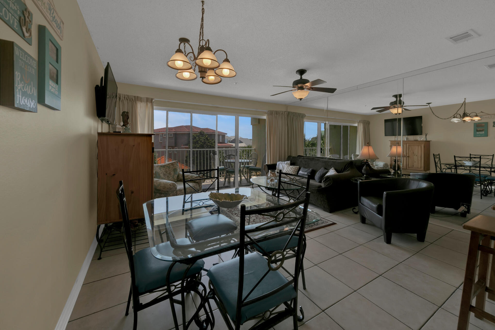 MARAVILLA CONDO 4 - Residential