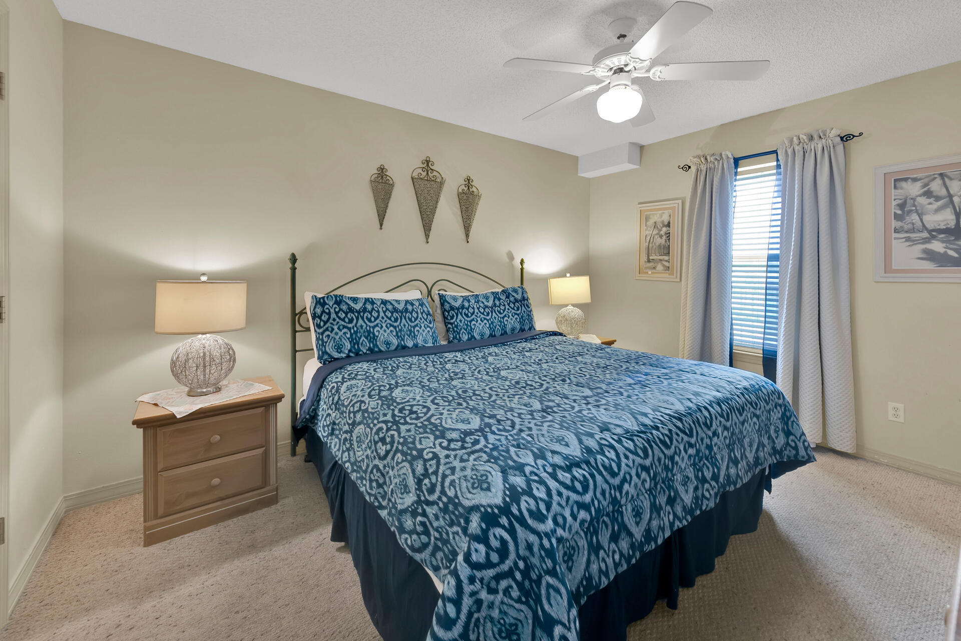 MARAVILLA CONDO 4 - Residential