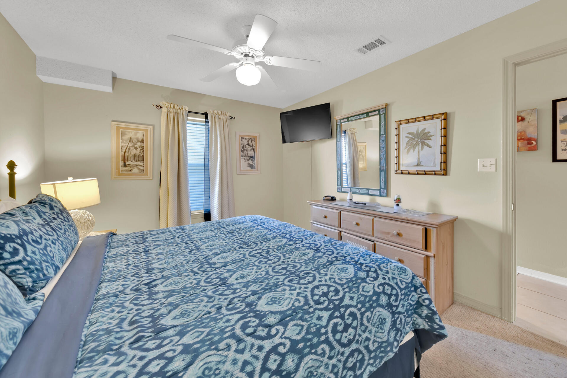 MARAVILLA CONDO 4 - Residential