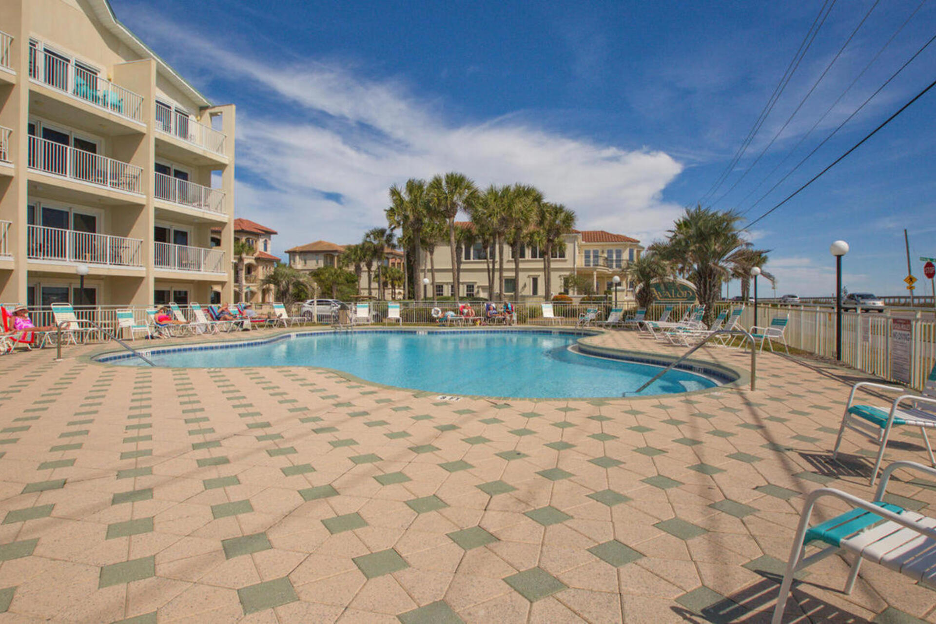 MARAVILLA CONDO 4 - Residential