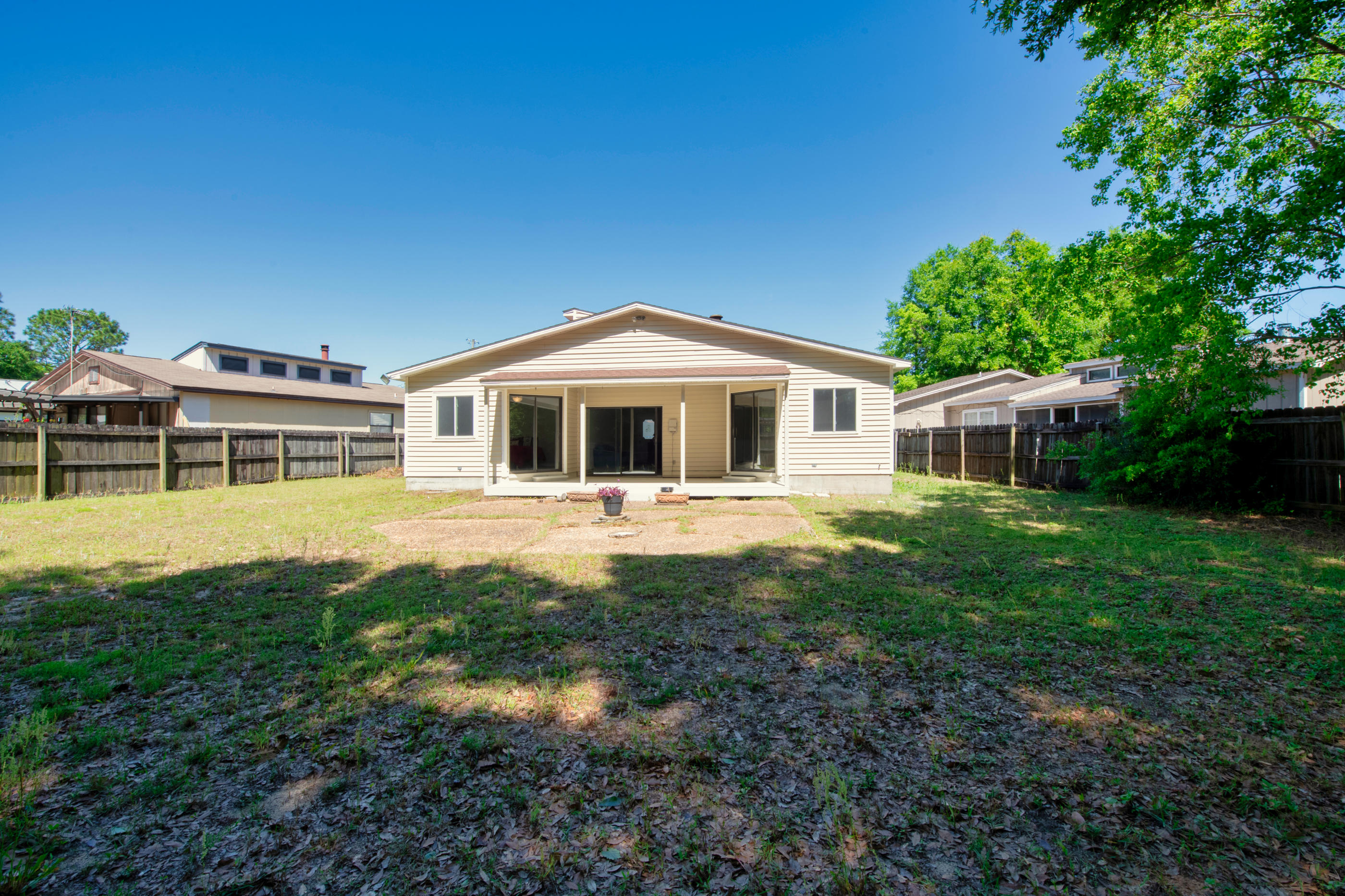 TIERRA VERDE - Residential