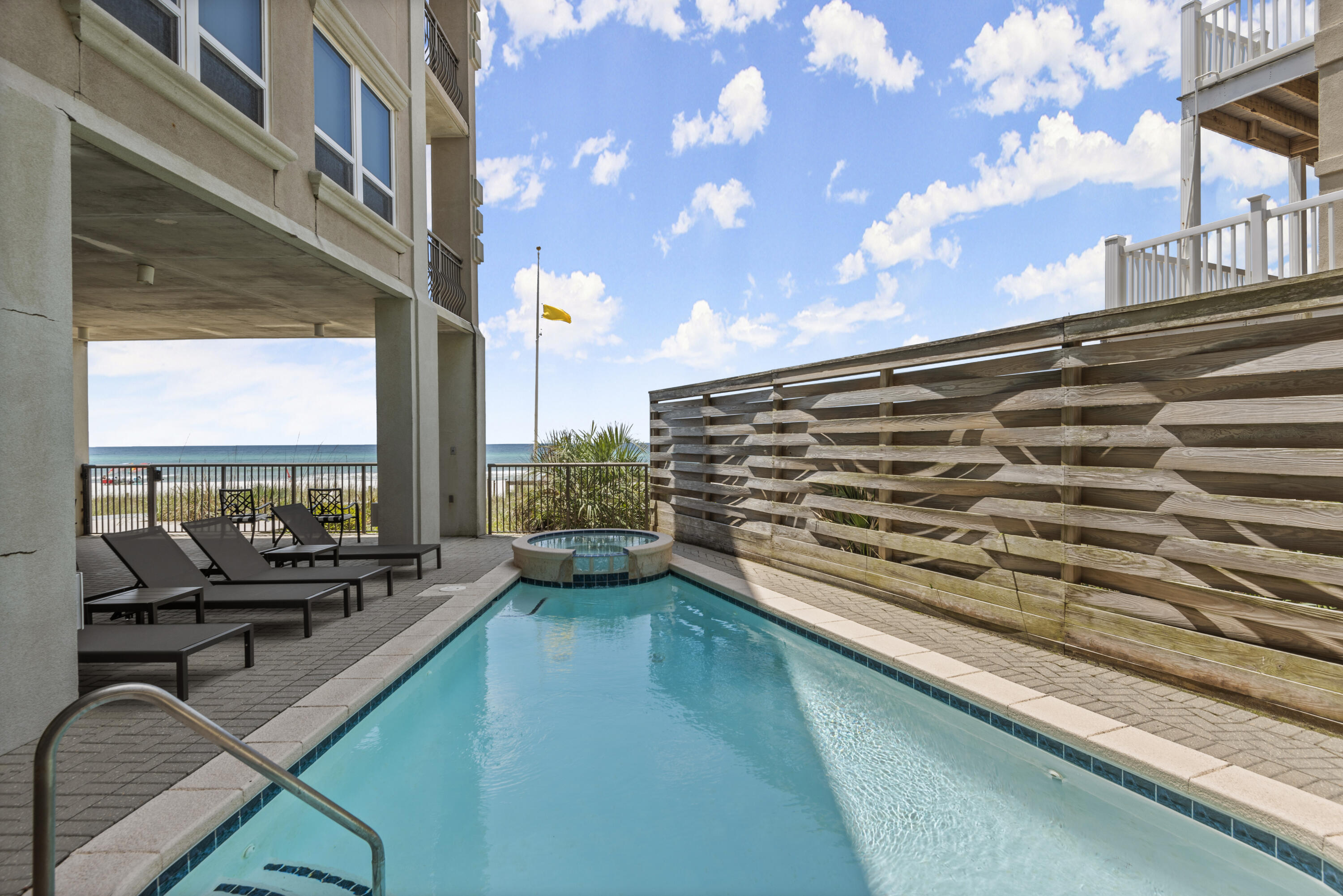 RIVIERA BEACH - Residential