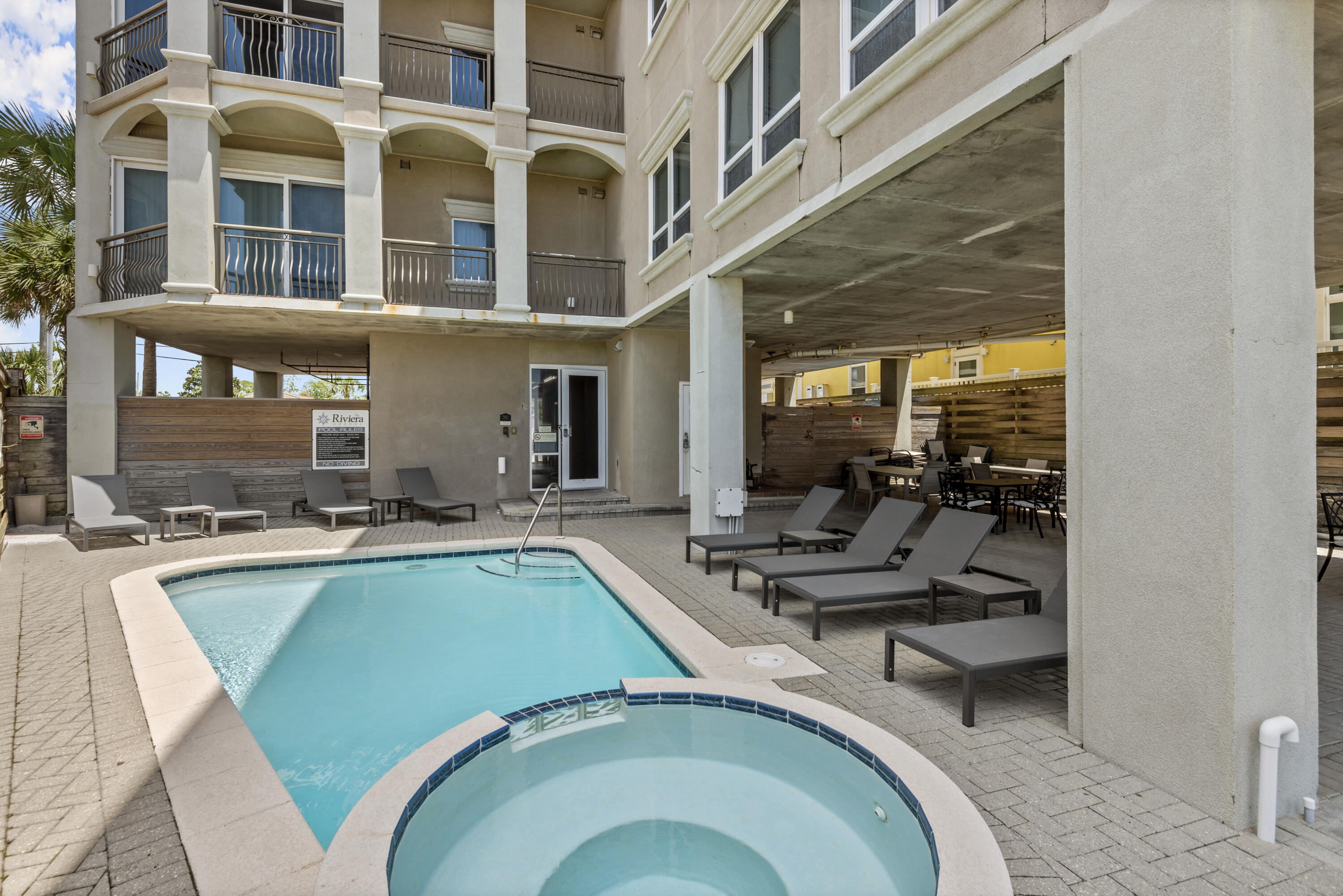RIVIERA BEACH - Residential