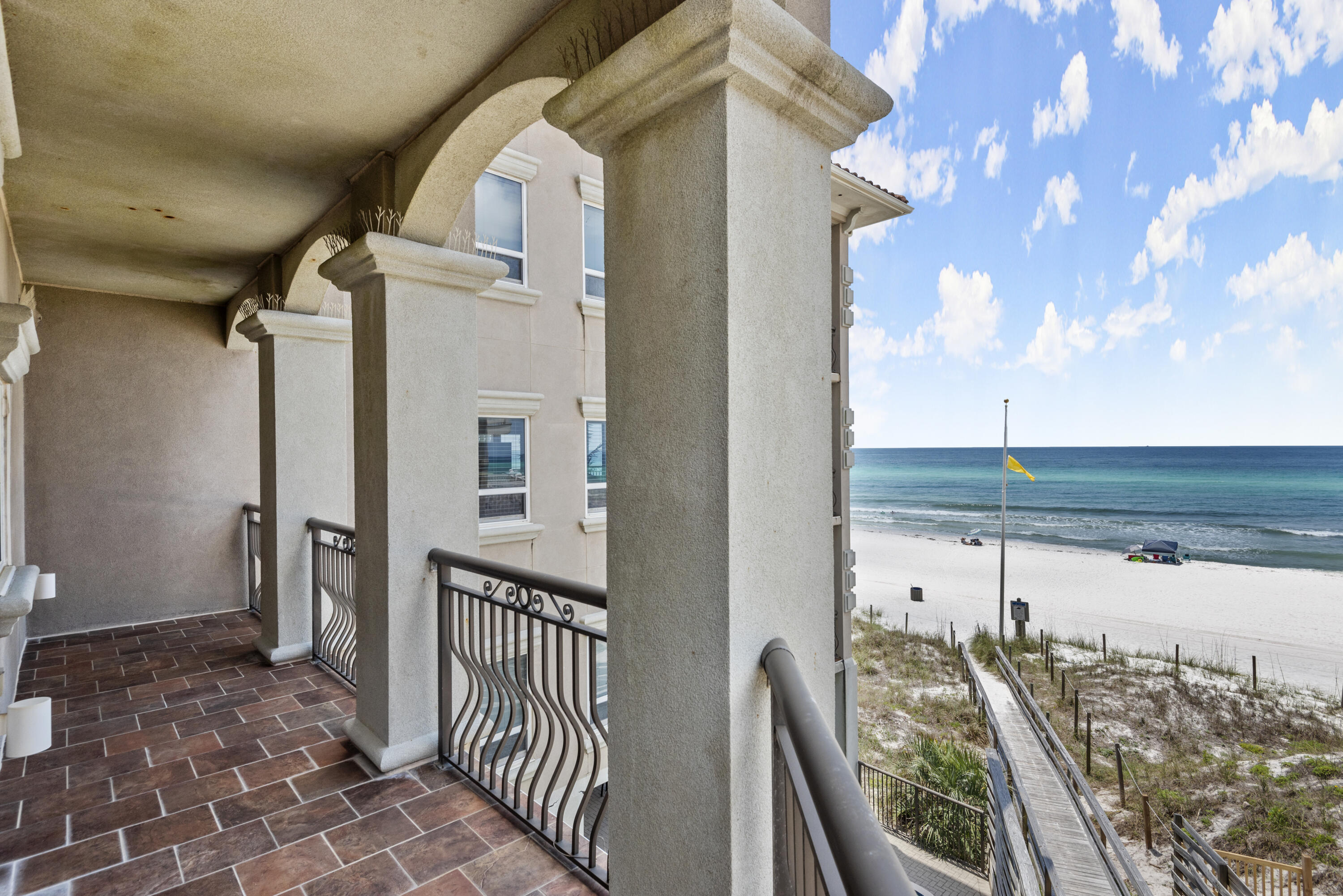 RIVIERA BEACH - Residential