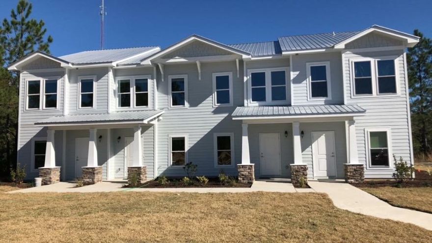 Quality & Affordable in South Walton only minutes to the white sand beaches of the Emerald Coast! BRAND NEW TOWNHOUSES in Freeport, Florida built by a luxury builder in South Walton. This Horizon plan has an open floor plan and luxury finishes including QUARZ Countertops throughout, Stainless Steel Appliances and Luxury Vinyl Plank flooring. Come see these today, as they are going fast!
UNIT IS UNFURNISHED