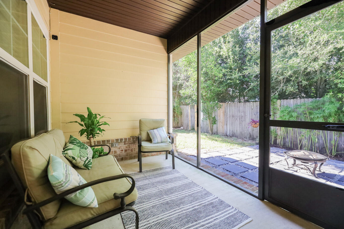 CANOPIES OF FREEPORT - Residential