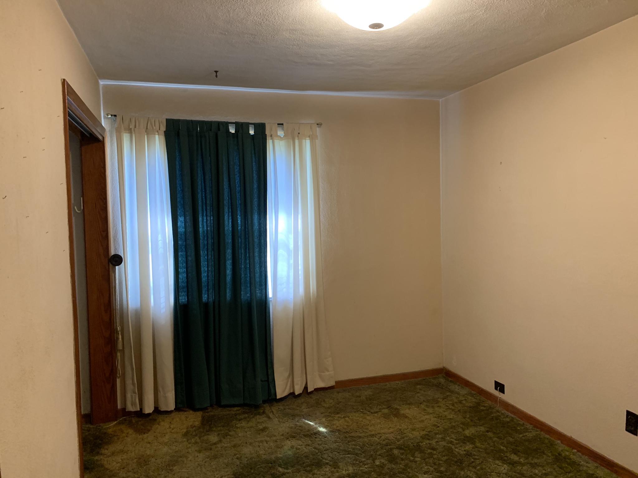 SEABREEZE ADD #2 LOT 5 BLK E - Residential