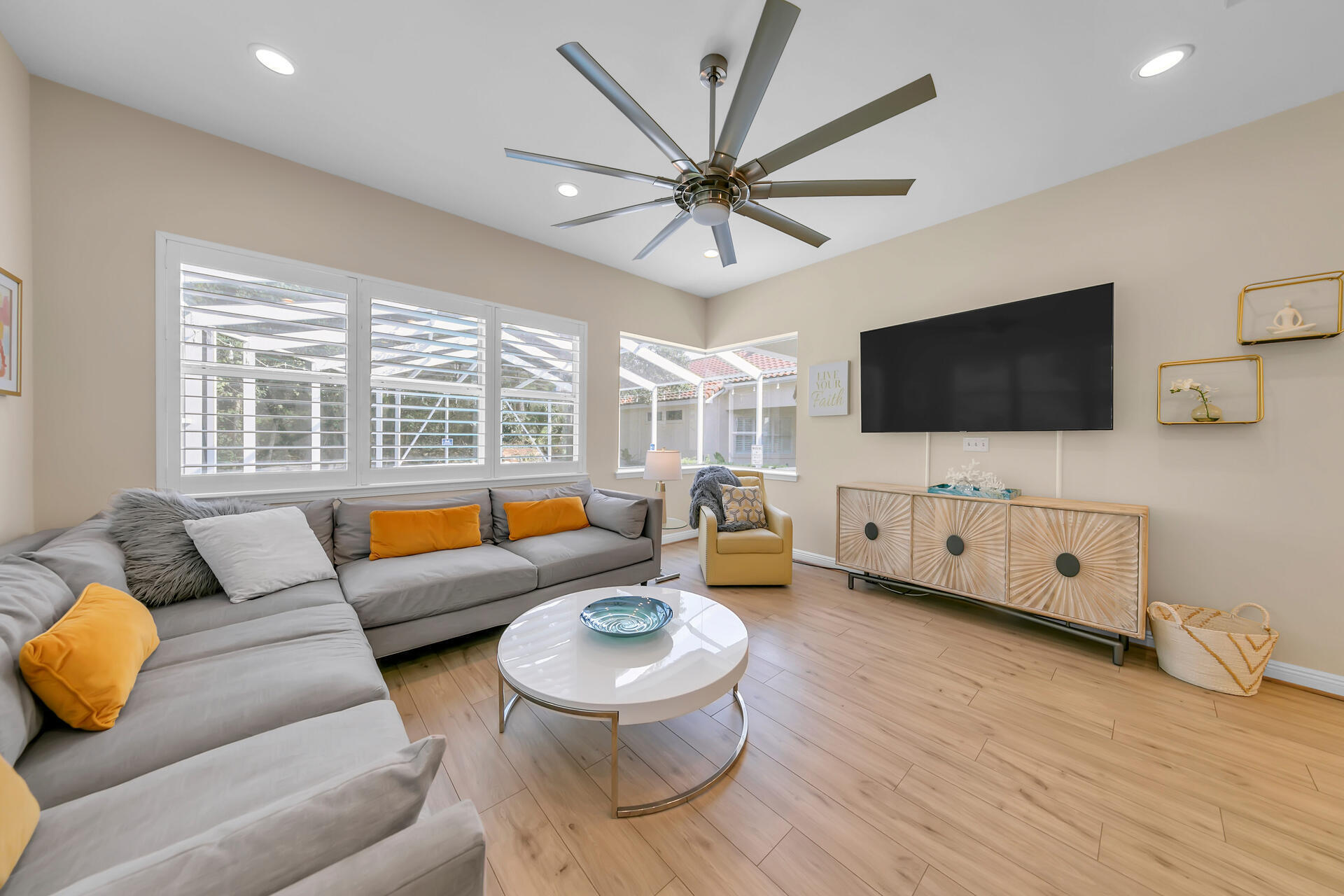 TOPS'L - Residential Lease