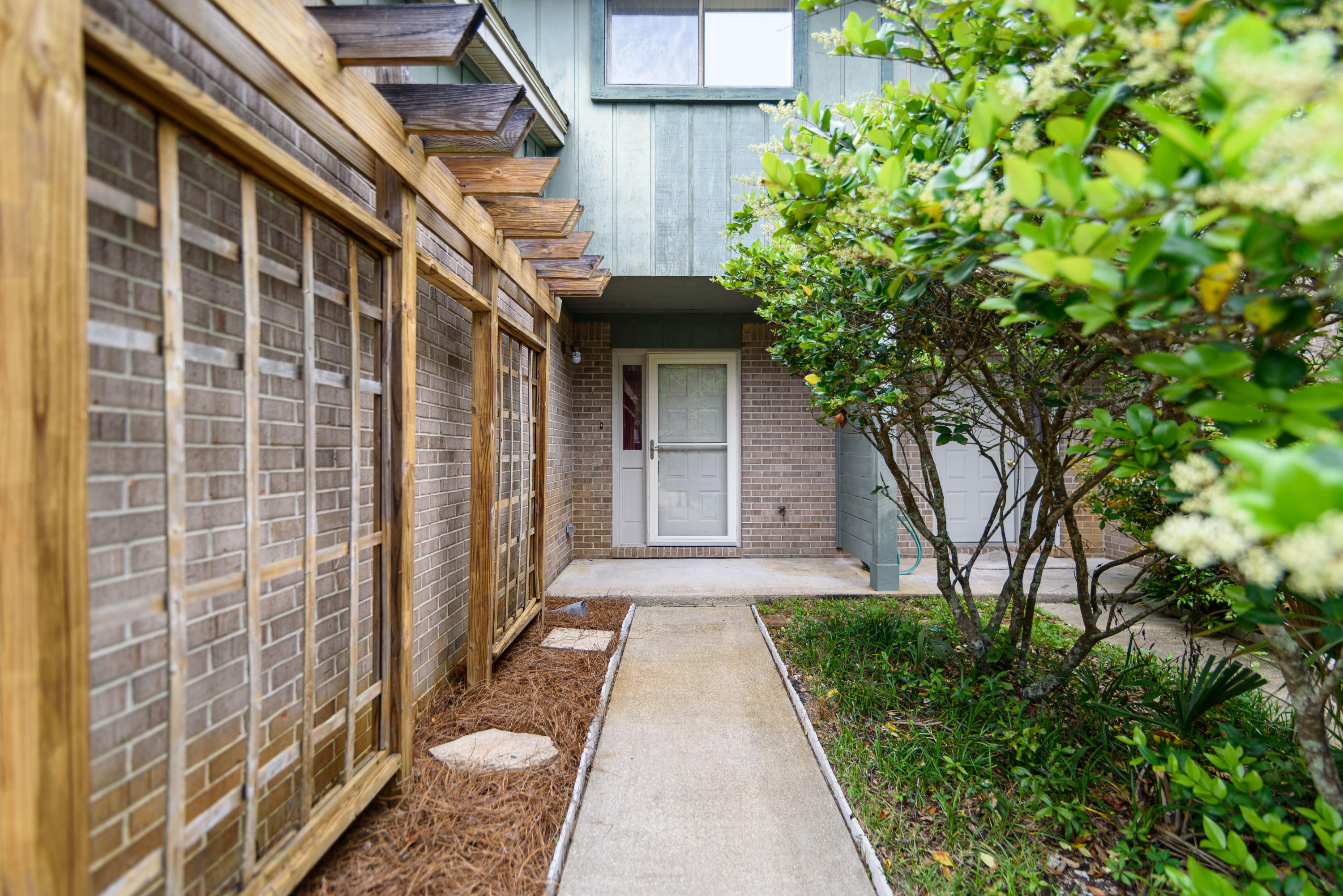 Rocky Bayou T/H - Residential