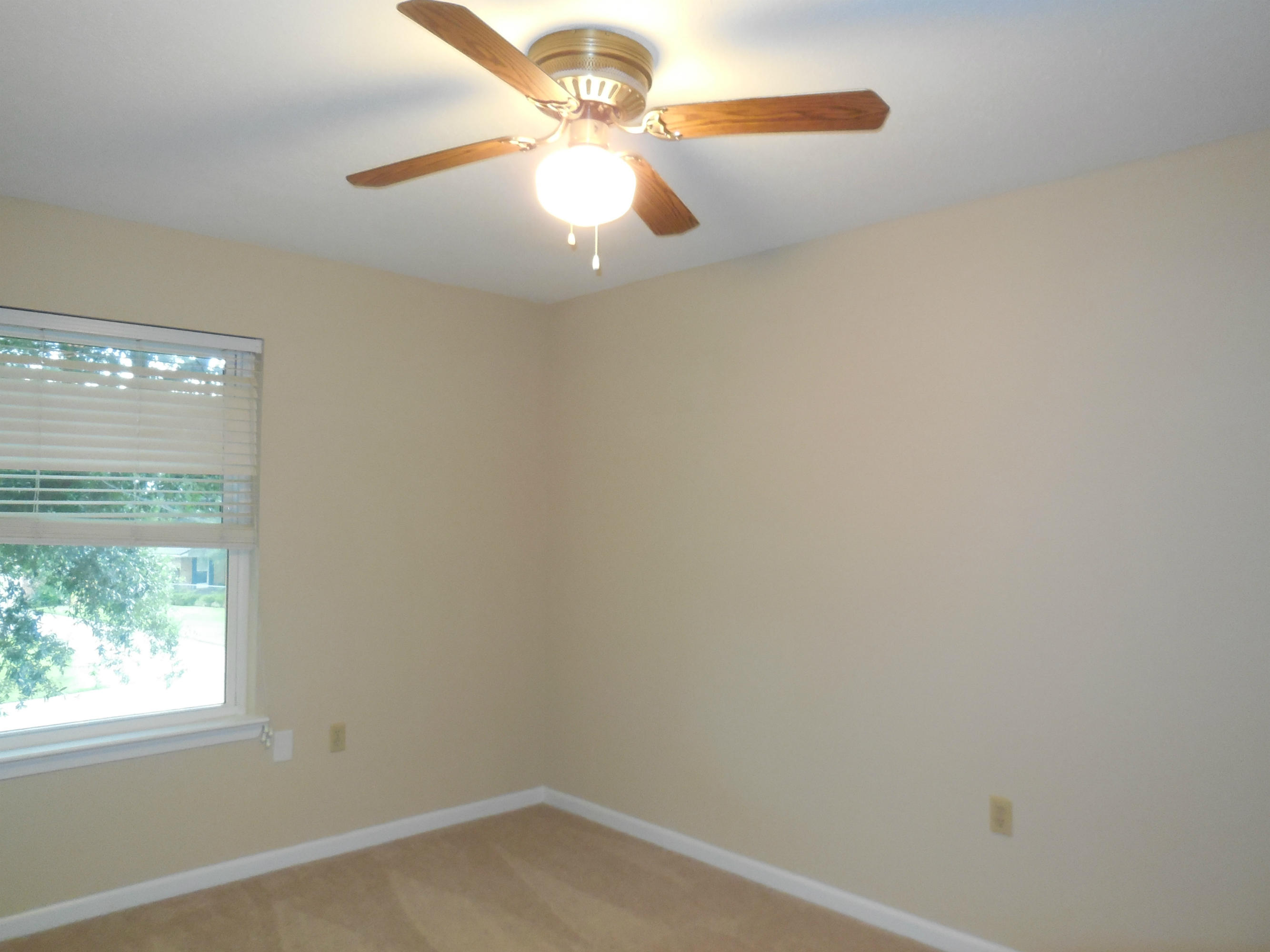 LAKE LORRAINE ESTATES - Residential