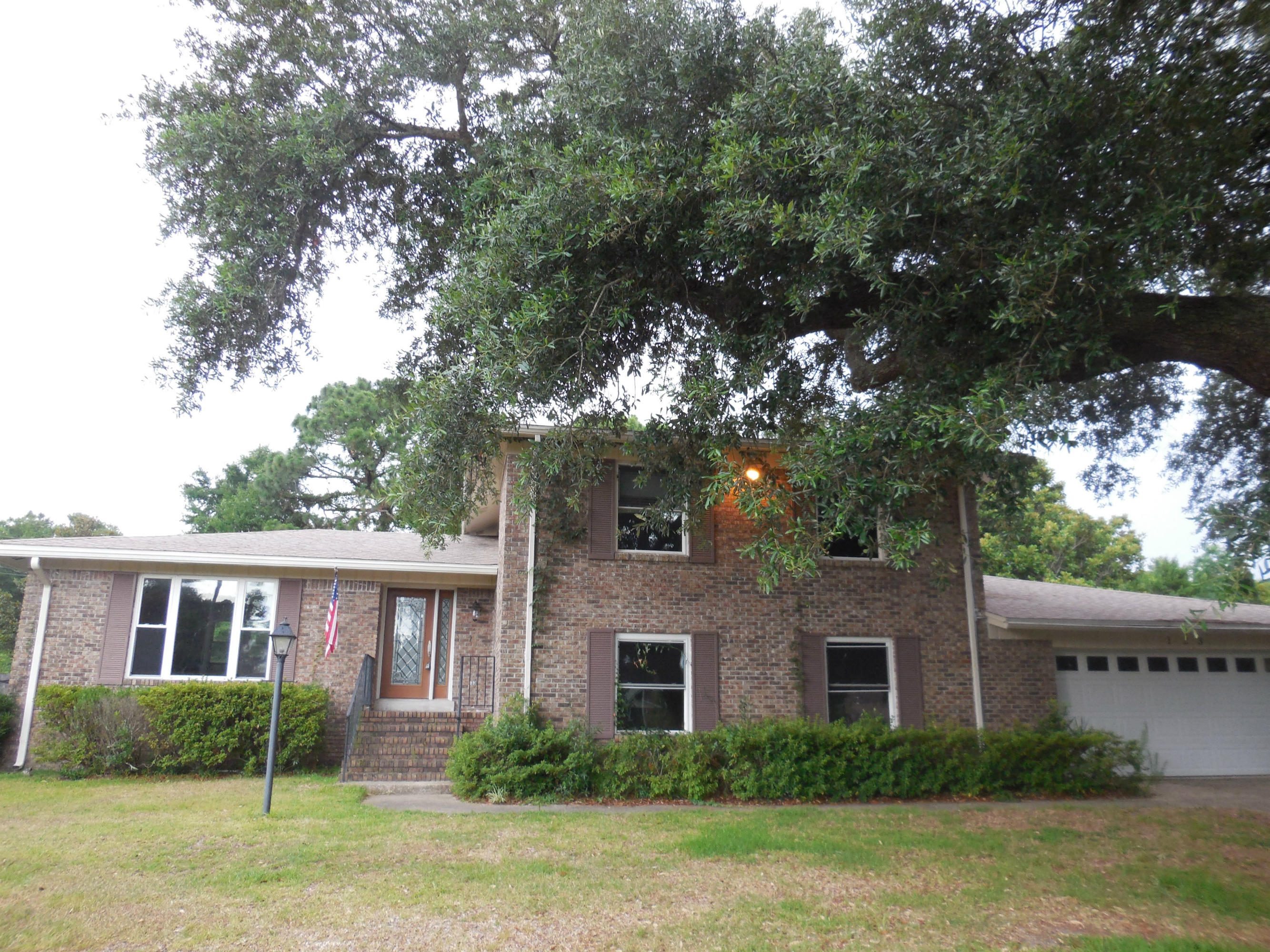 LAKE LORRAINE ESTATES - Residential