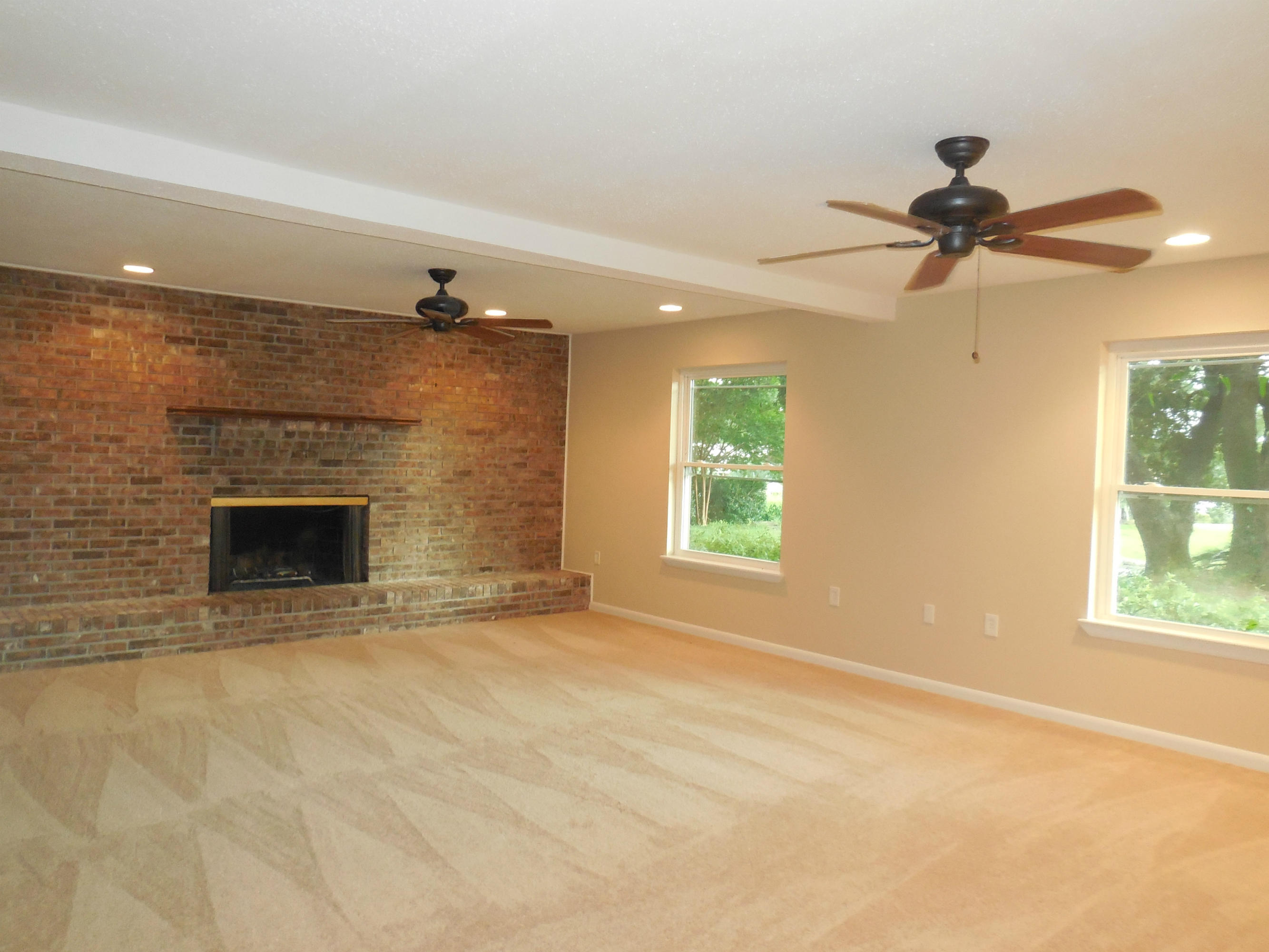 LAKE LORRAINE ESTATES - Residential