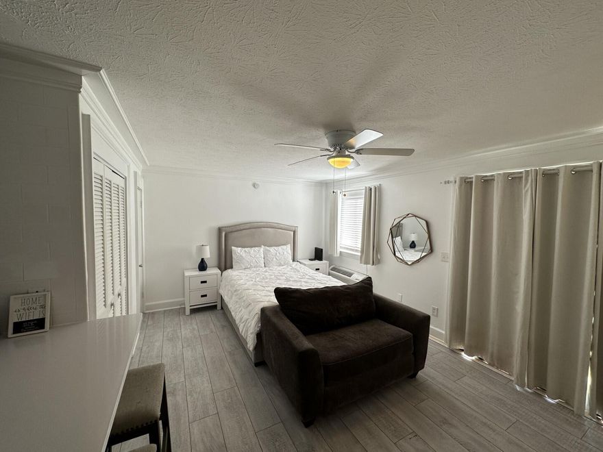 Water, Sewer & Trash Included! Don't miss out on this fully furnished, updated studio in Pirates Cove! Enjoy the secluded back patio, two community pools, dock, and boat ramp with access to Lake Powell. Move in ready just bring your clothes!