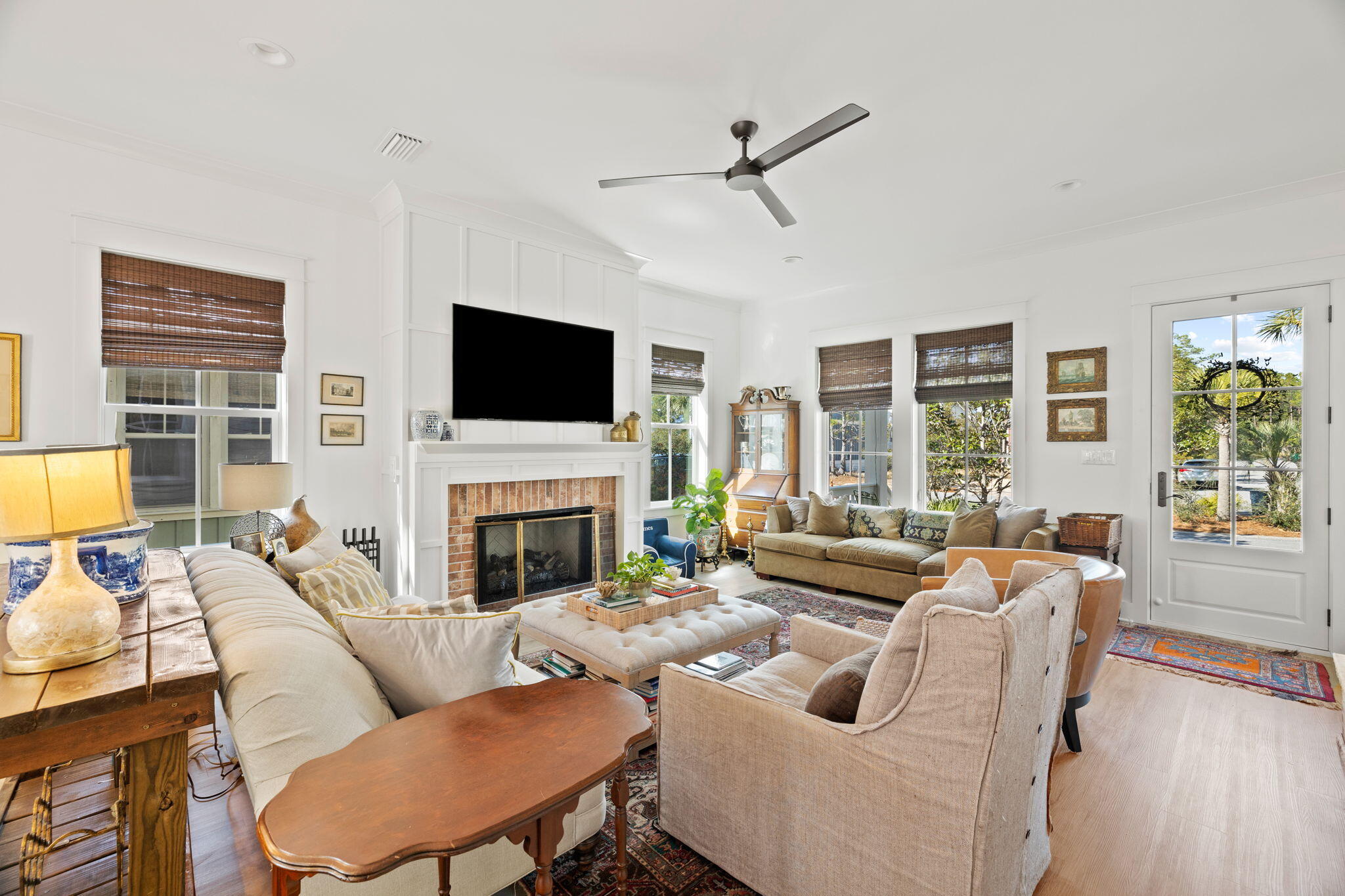 HIDDEN GROVE - Residential Lease