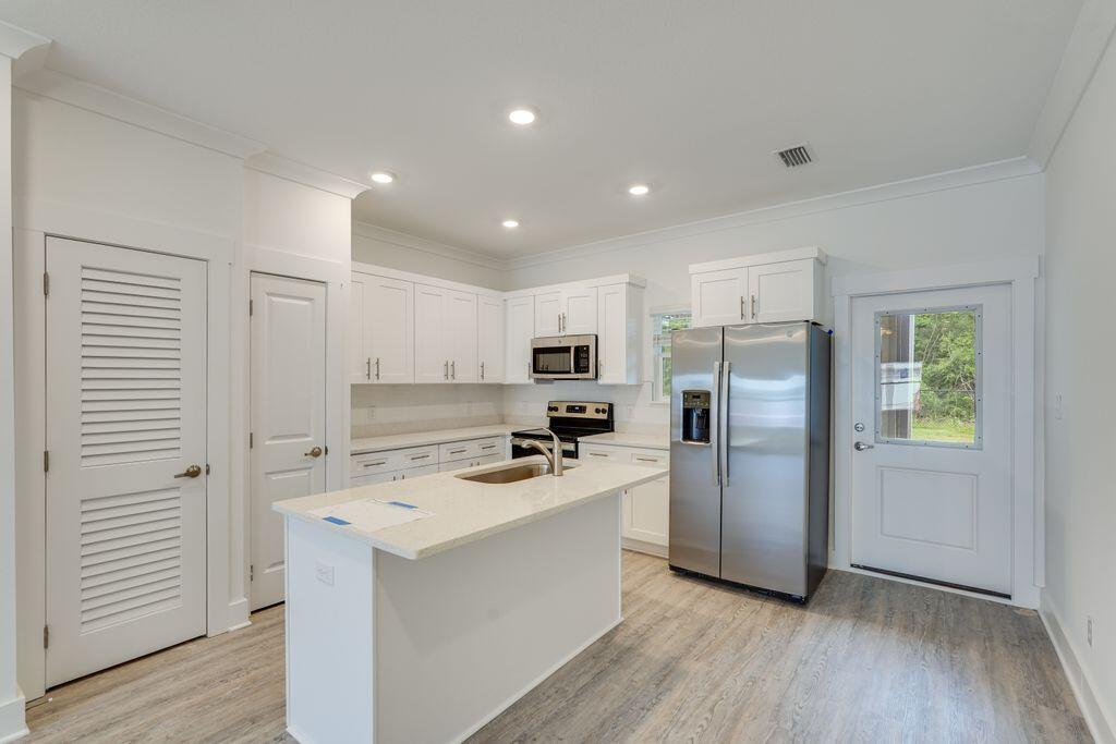 $500 OFF First Months Rent! Quality & Affordable in South Walton only minutes to the white sand beaches of the Emerald Coast! BRAND NEW TOWNHOUSES in Freeport, Florida built by a luxury builder in South Walton. This New Horizon Floor plan is 3BR / 2.5 BA with 1336 sq.ft. and an open floor plan. Will have luxury finishes including QUARTZ Counter-tops throughout, Stainless Steel Appliances and Luxury Vinyl Plank flooring.Renter to verify all details and dimensions. Unit rented unfurnished. 5% monthly discount for active military
