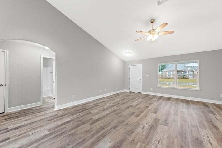 SEABREEZE VILLAS - Residential