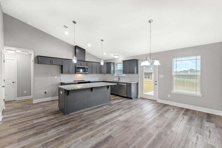 SEABREEZE VILLAS - Residential