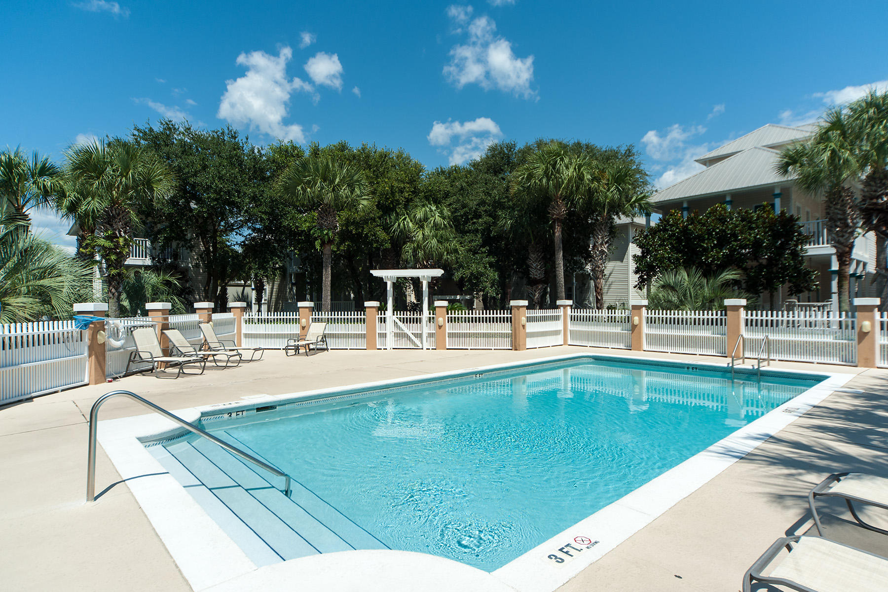 OLD FLORIDA COTTAGES - Residential