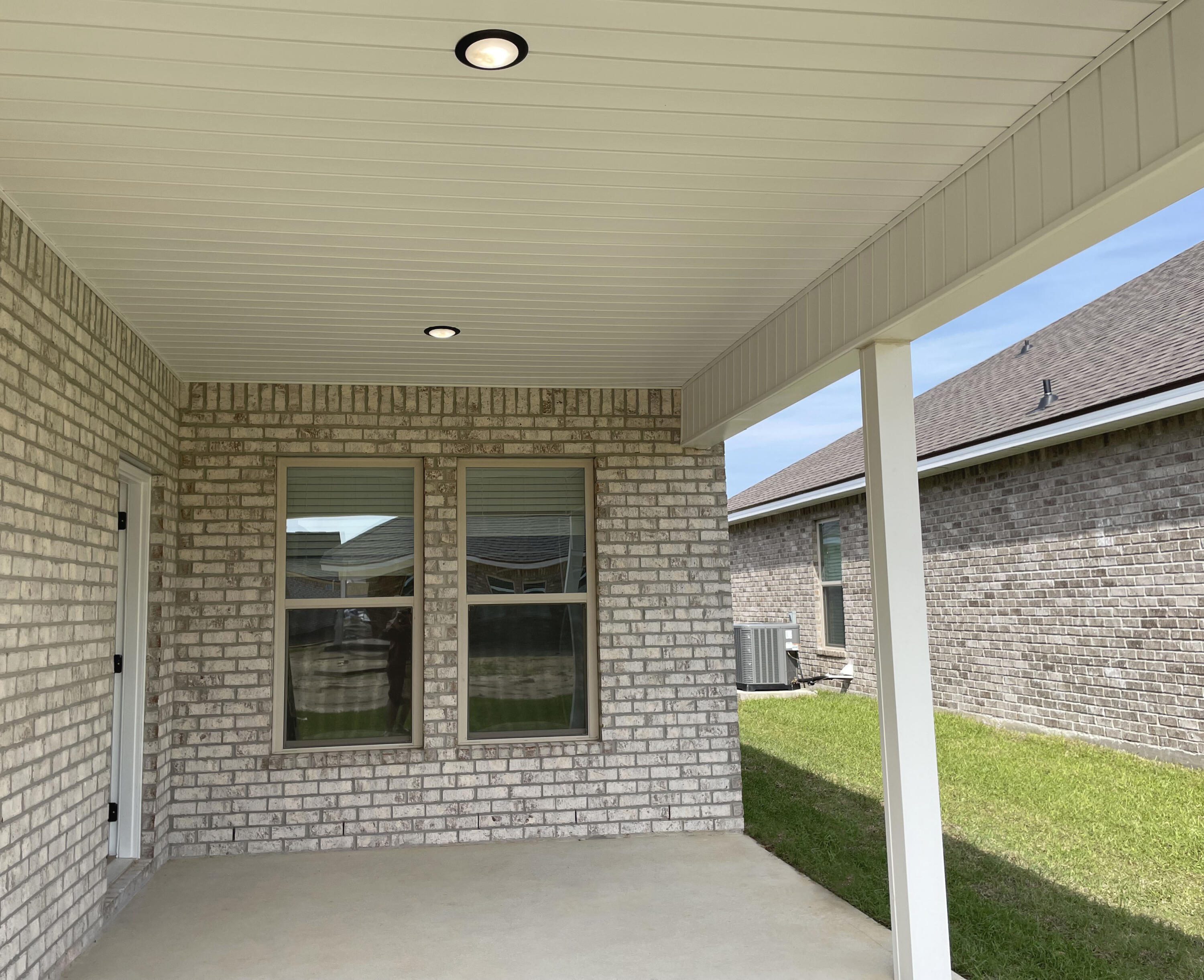 THE BLUFFS AT LAFAYETTE - Residential