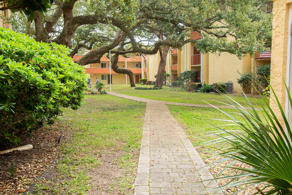 CEDARS CONDO - Residential