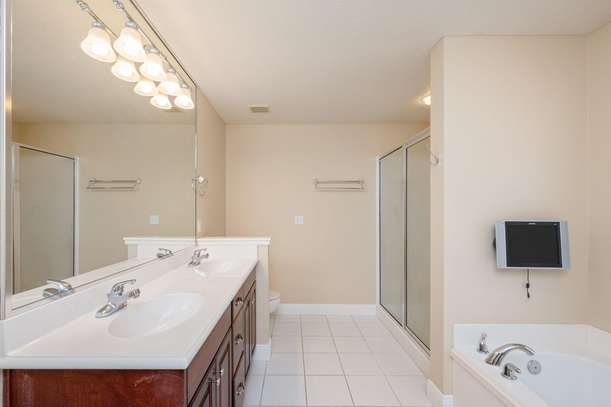 HERITAGE HILLS UNIT 1 - Residential